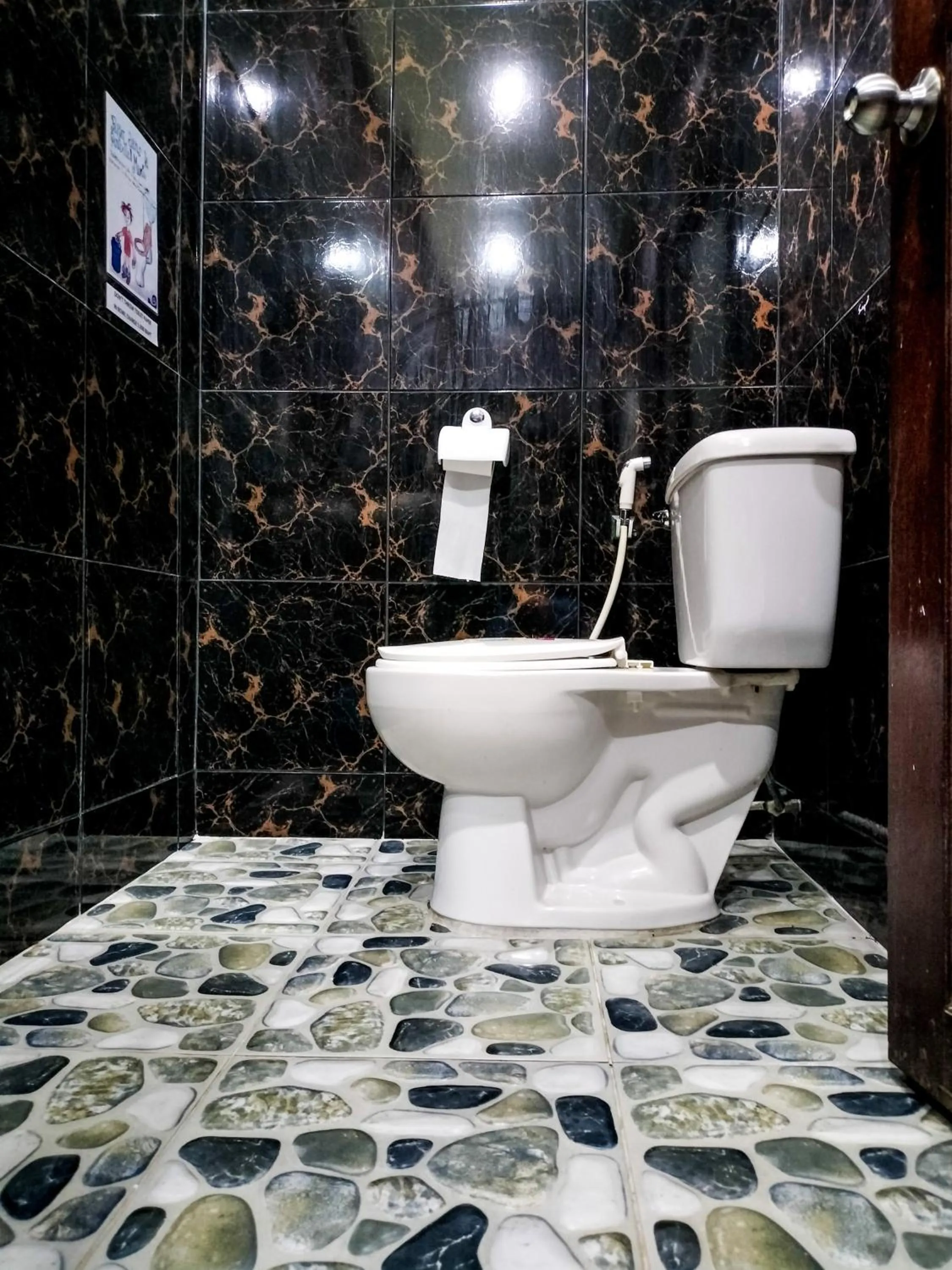 Toilet in Wirason Residence