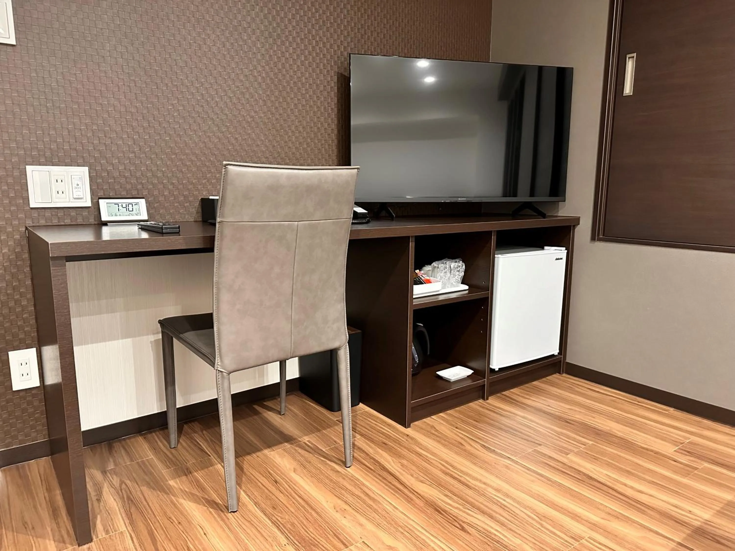 Photo of the whole room in Reftel Osaka Itami Airport Hotel