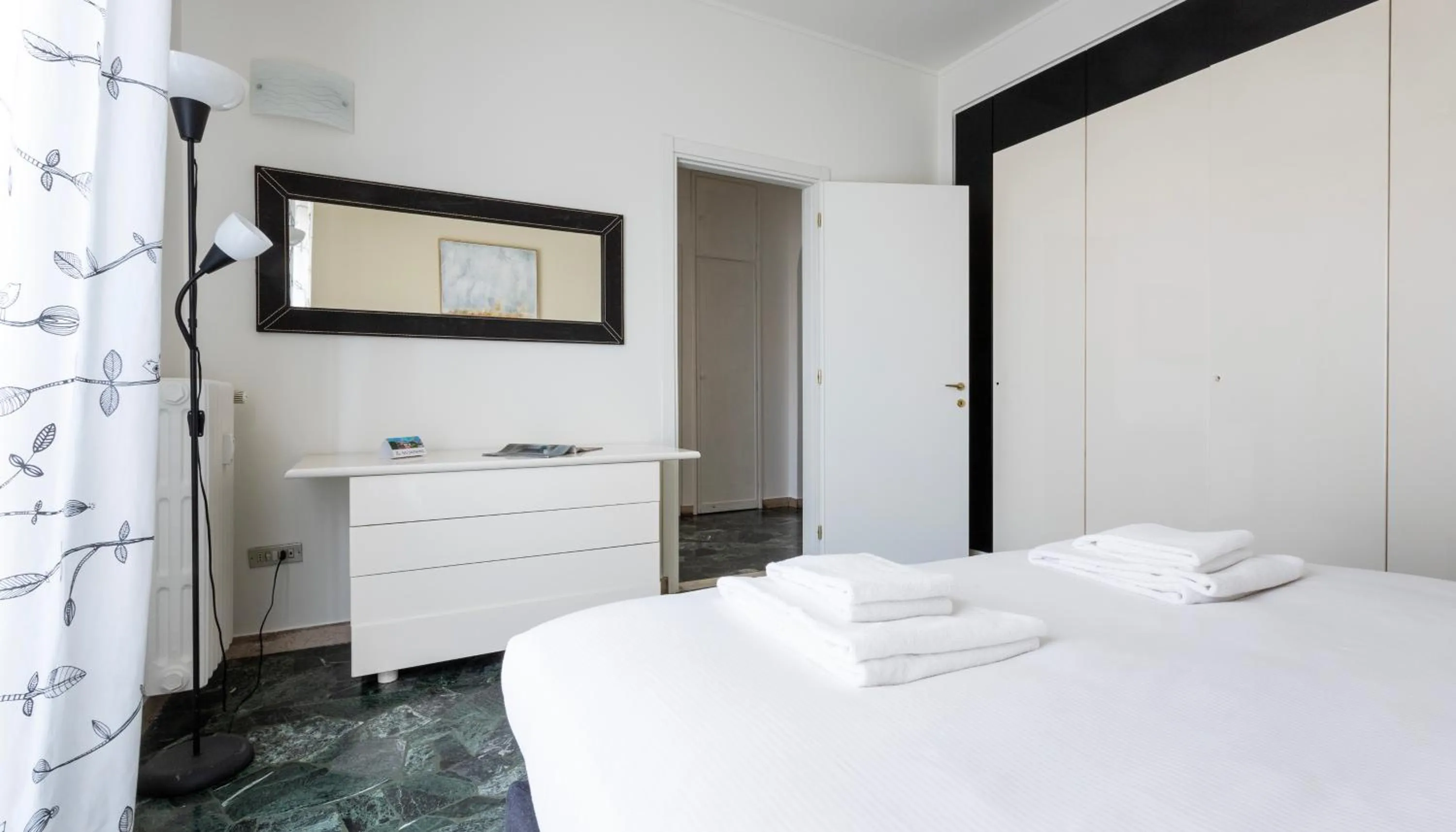 Bedroom, Bed in Italianway Easy - Bonnet 5