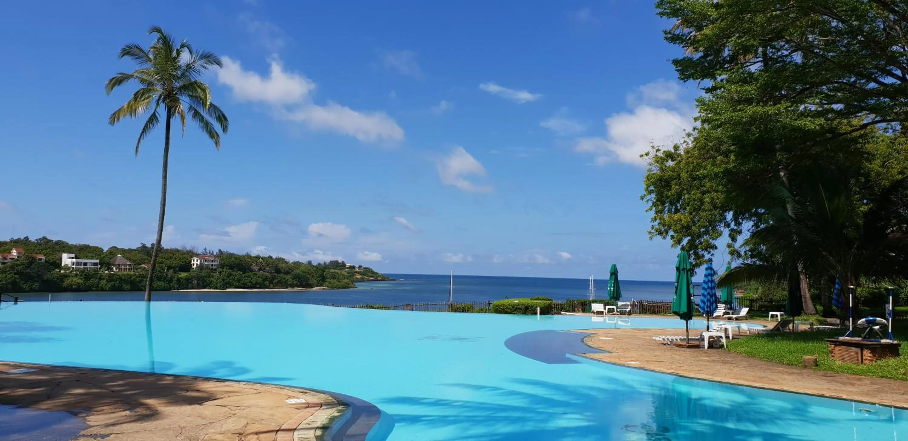 Swimming pool in Mnarani Beach Club
