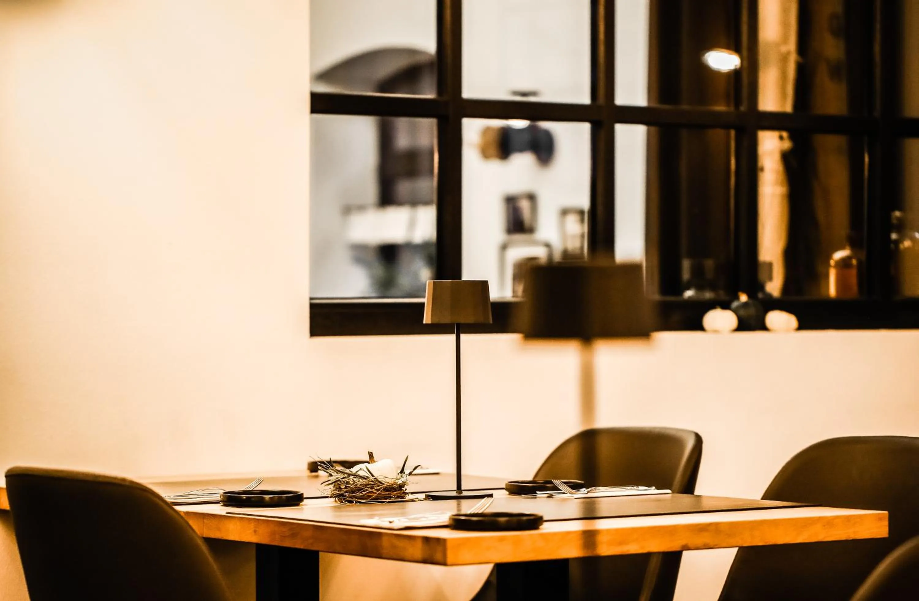 Restaurant/places to eat in Bischoffs Hotel