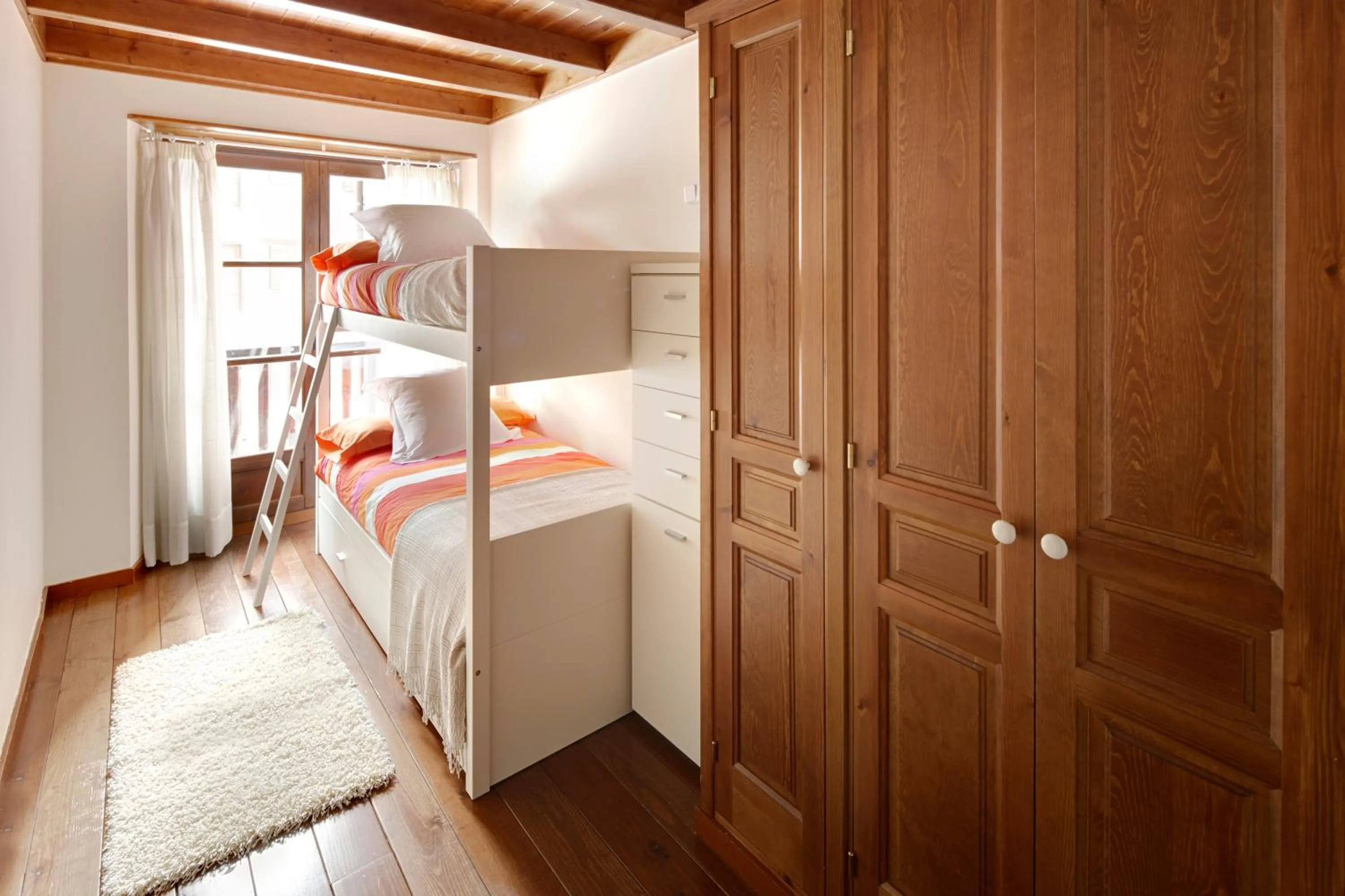 Bedroom, Bed in Val de Ruda Luxe 6 by FeelFree Rentals