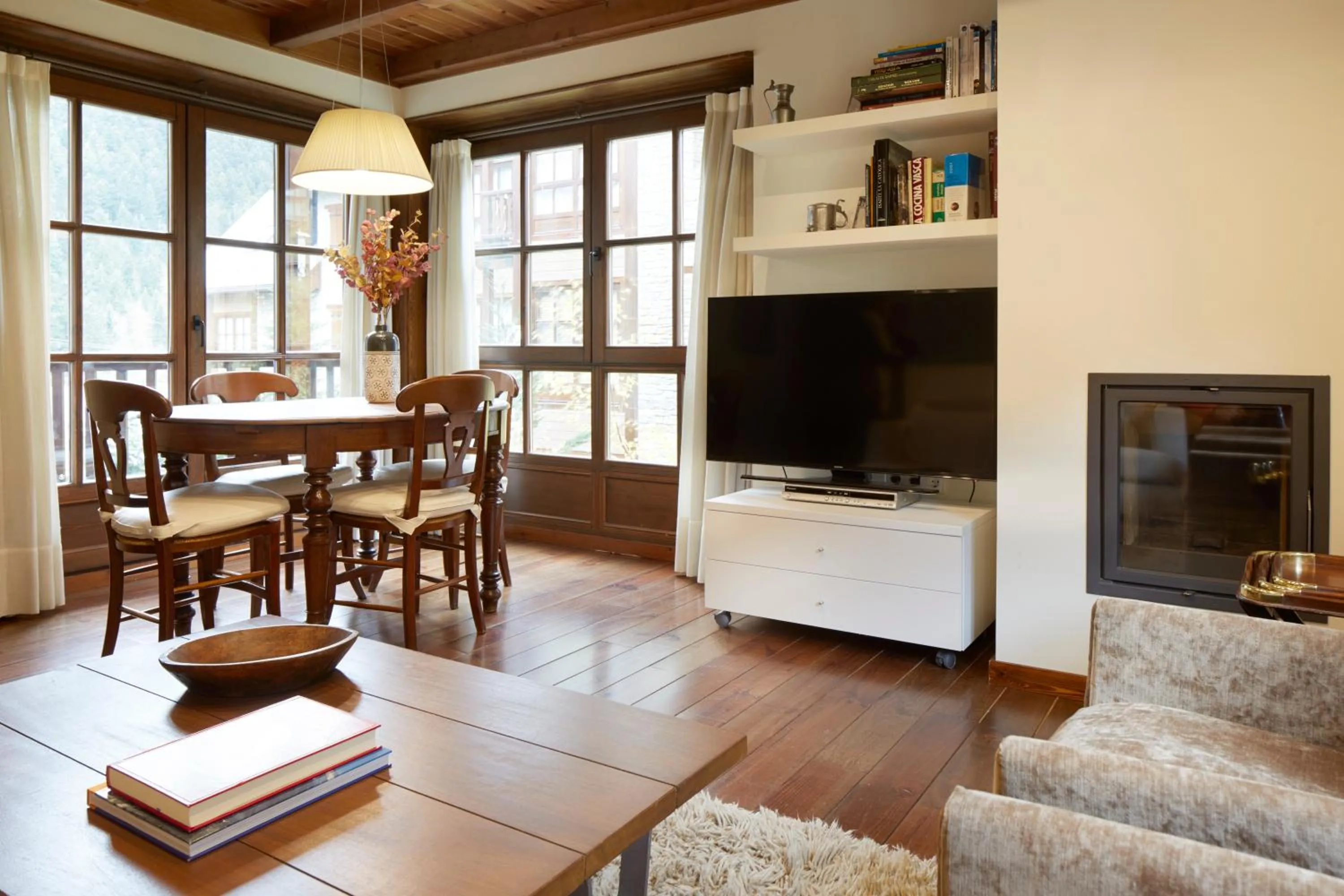 Living room in Val de Ruda Luxe 6 by FeelFree Rentals