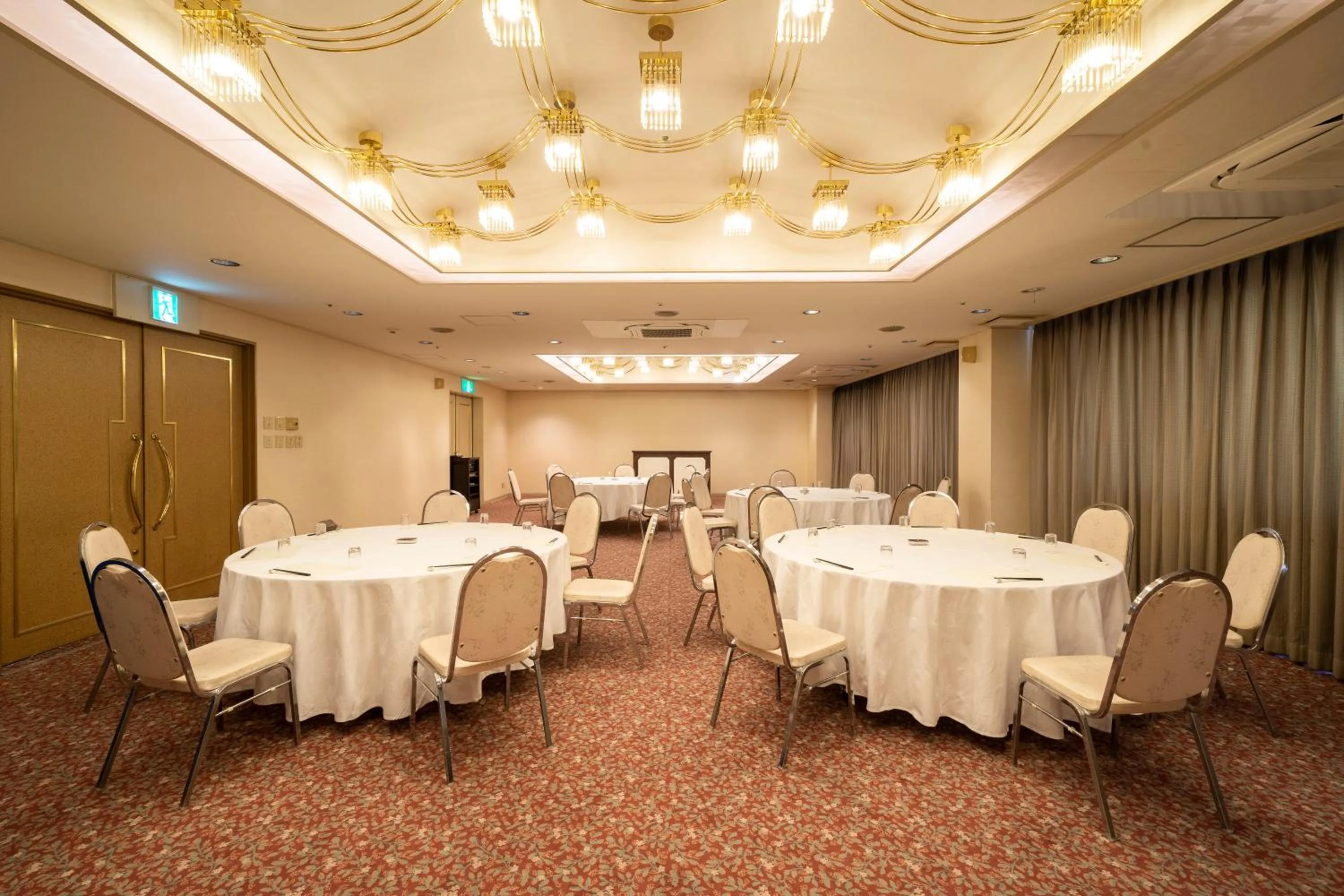 Business facilities in Hotel Green Park Suzuka
