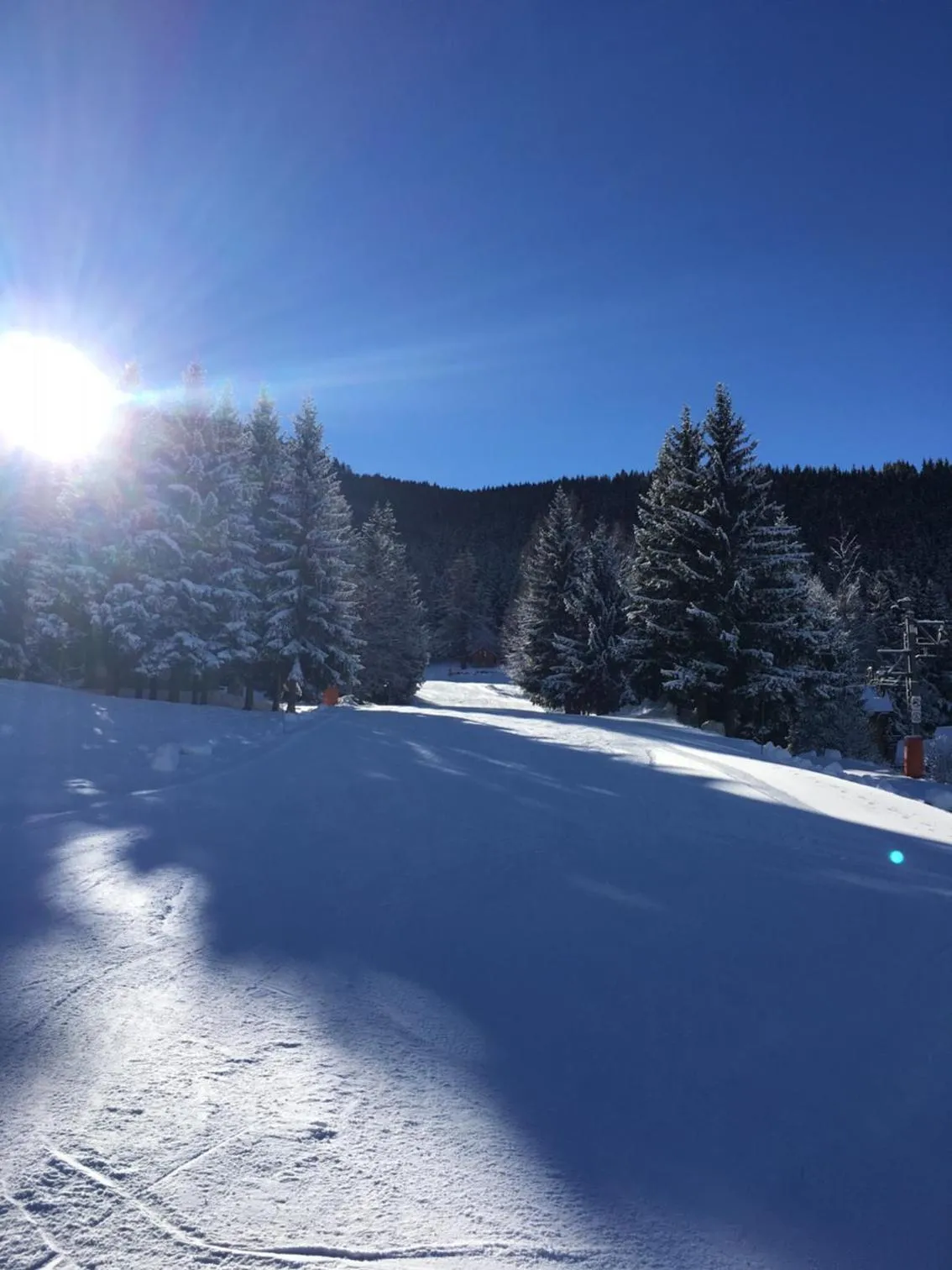 Skiing in Moontain Hostel