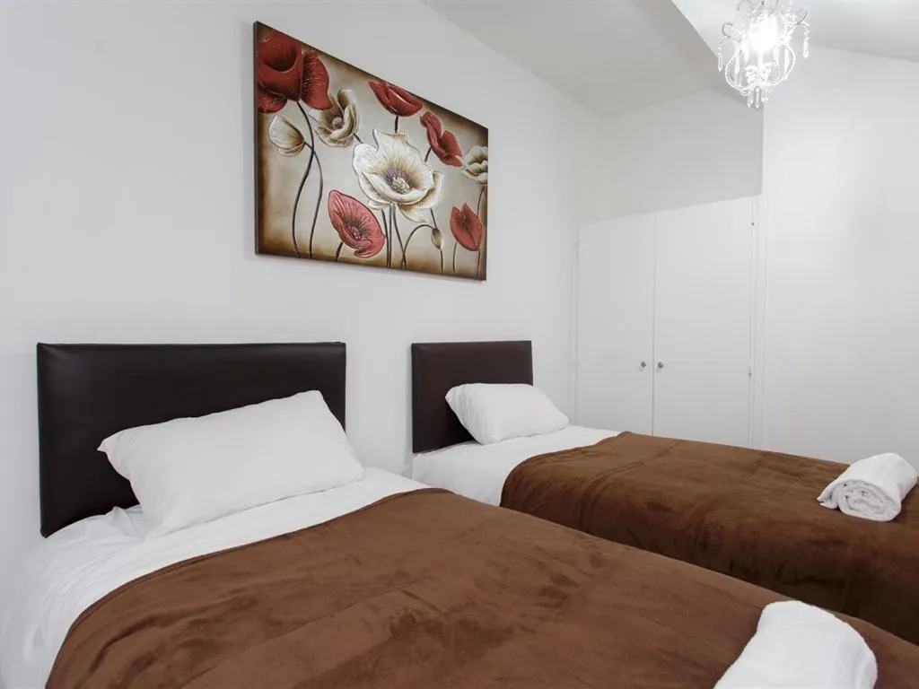 Bedroom, Bed in Park house