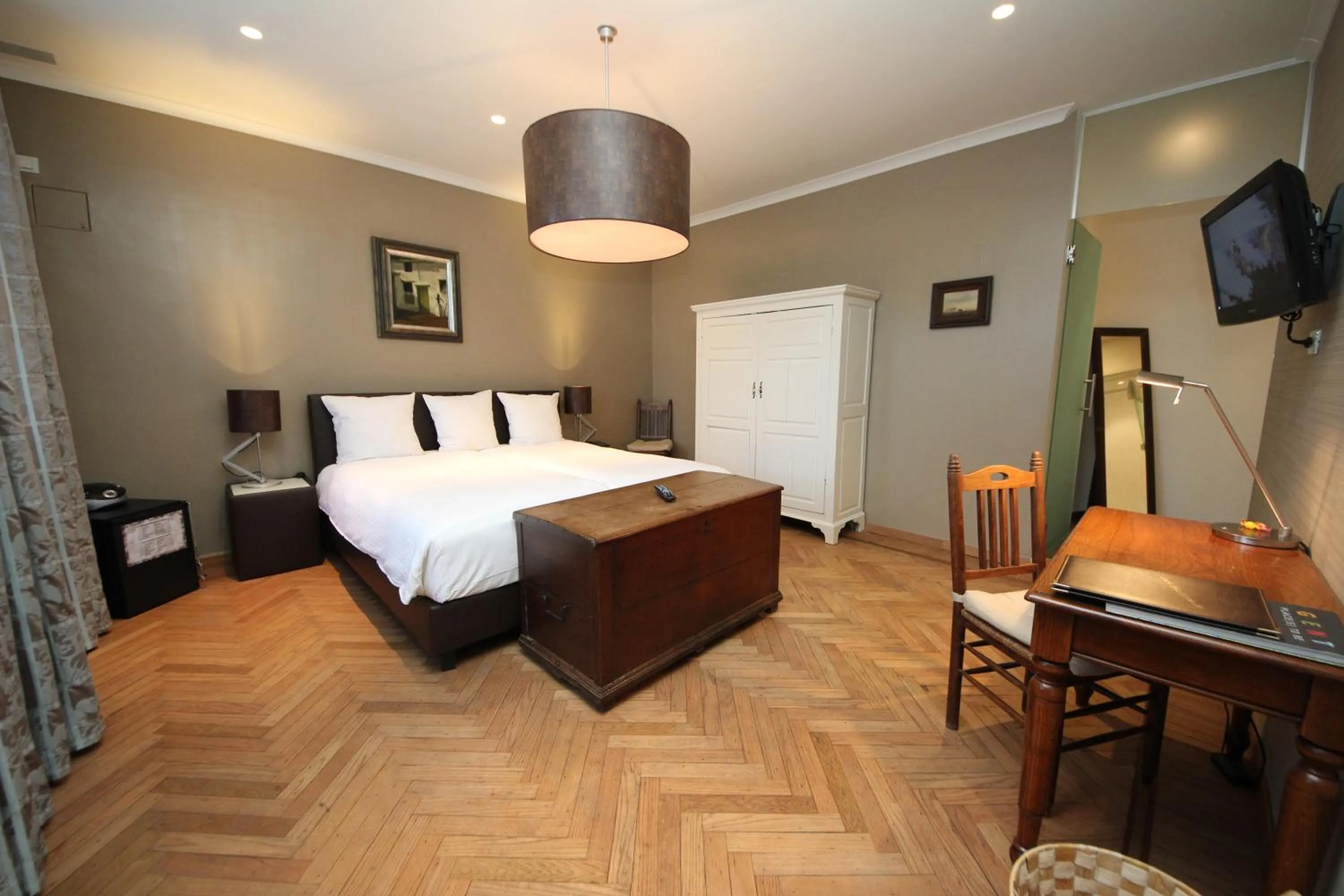 Bed in Hotel Astoria Gent