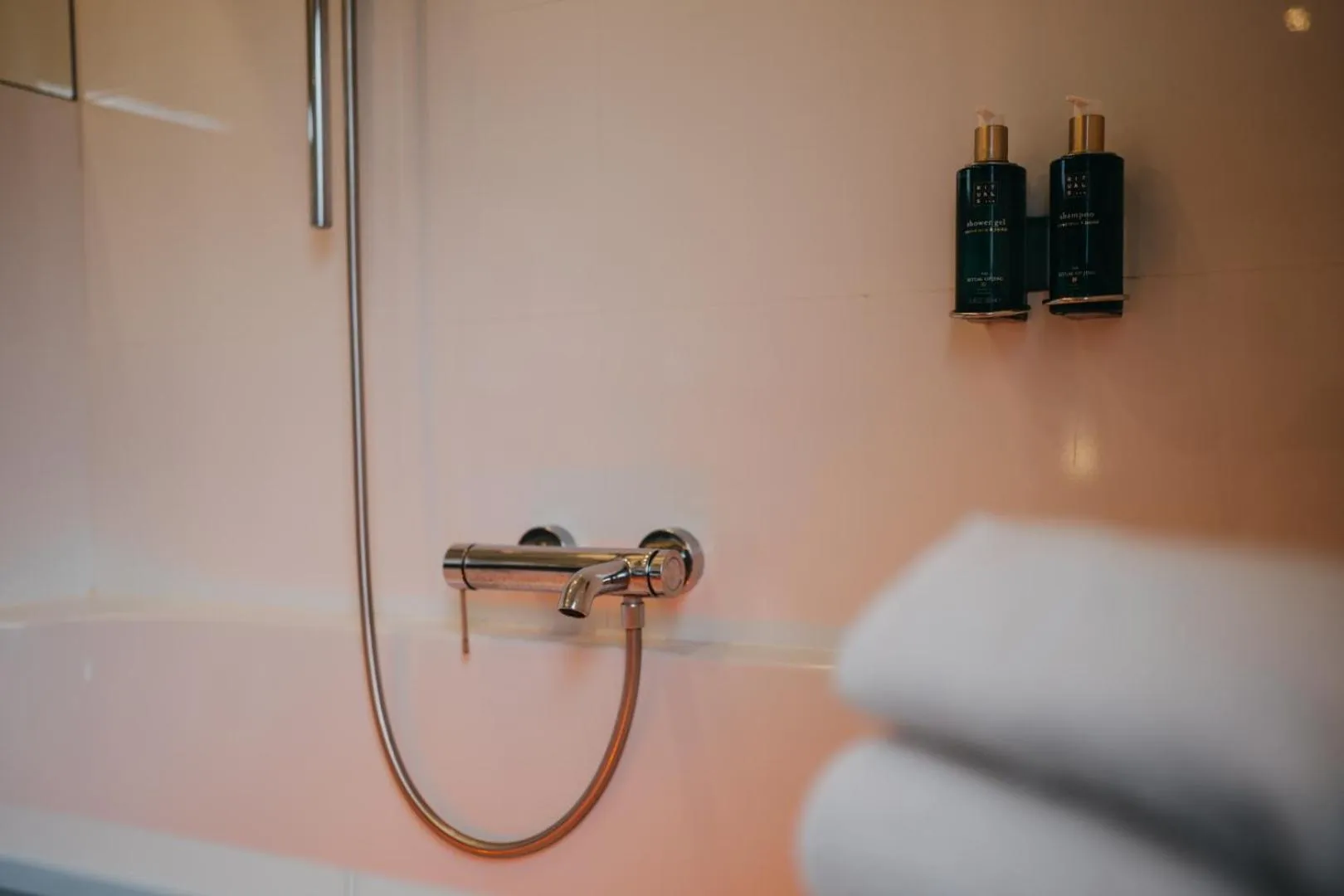 Bathroom in Hotel Astoria Gent