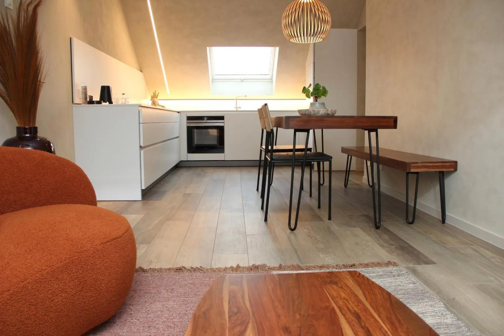 Kitchen or kitchenette in Hotel Astoria Gent