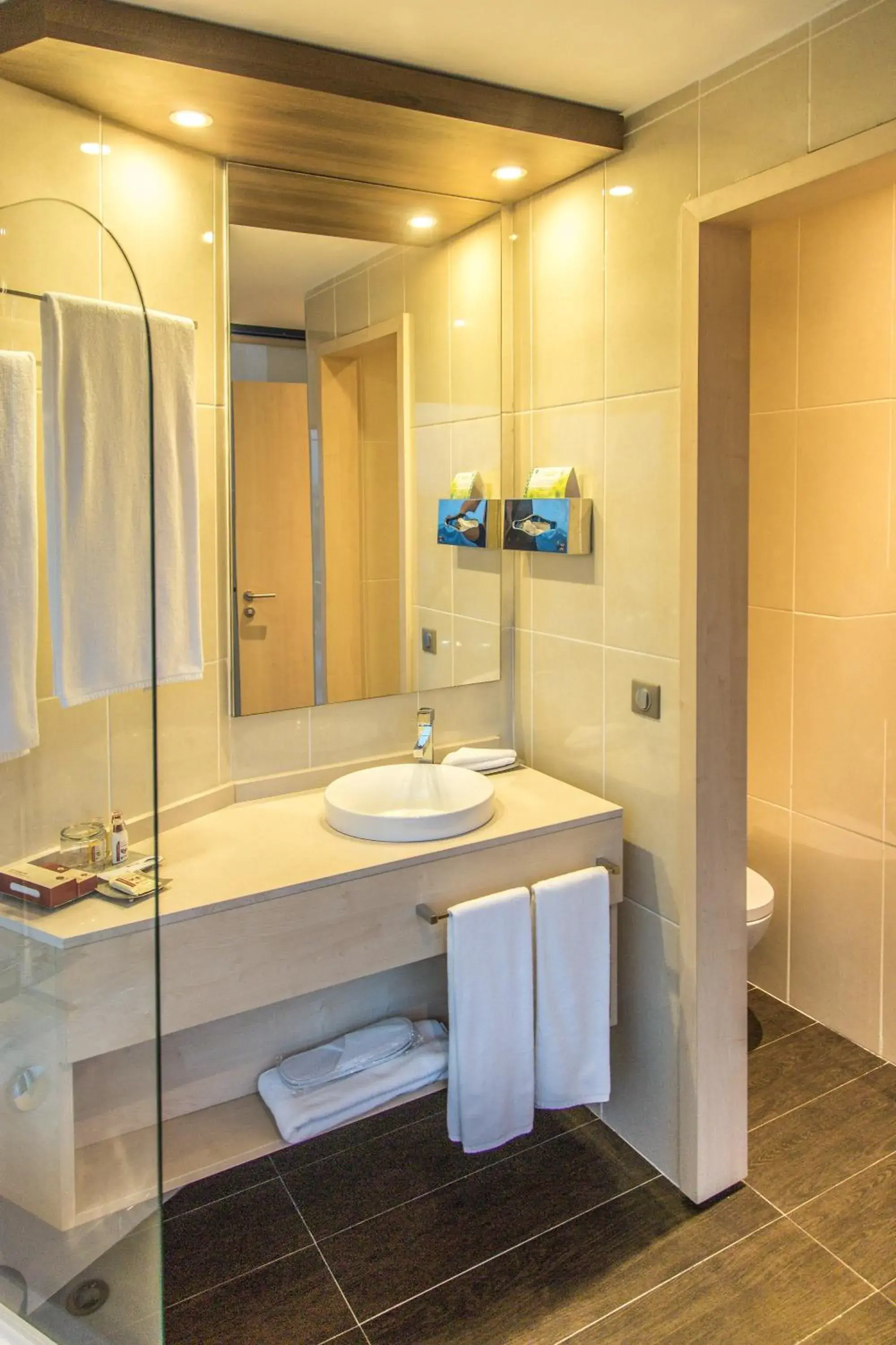 Bathroom in Azalaï Hôtel Abidjan Bathroom in Azalaï Hôtel Abidjan