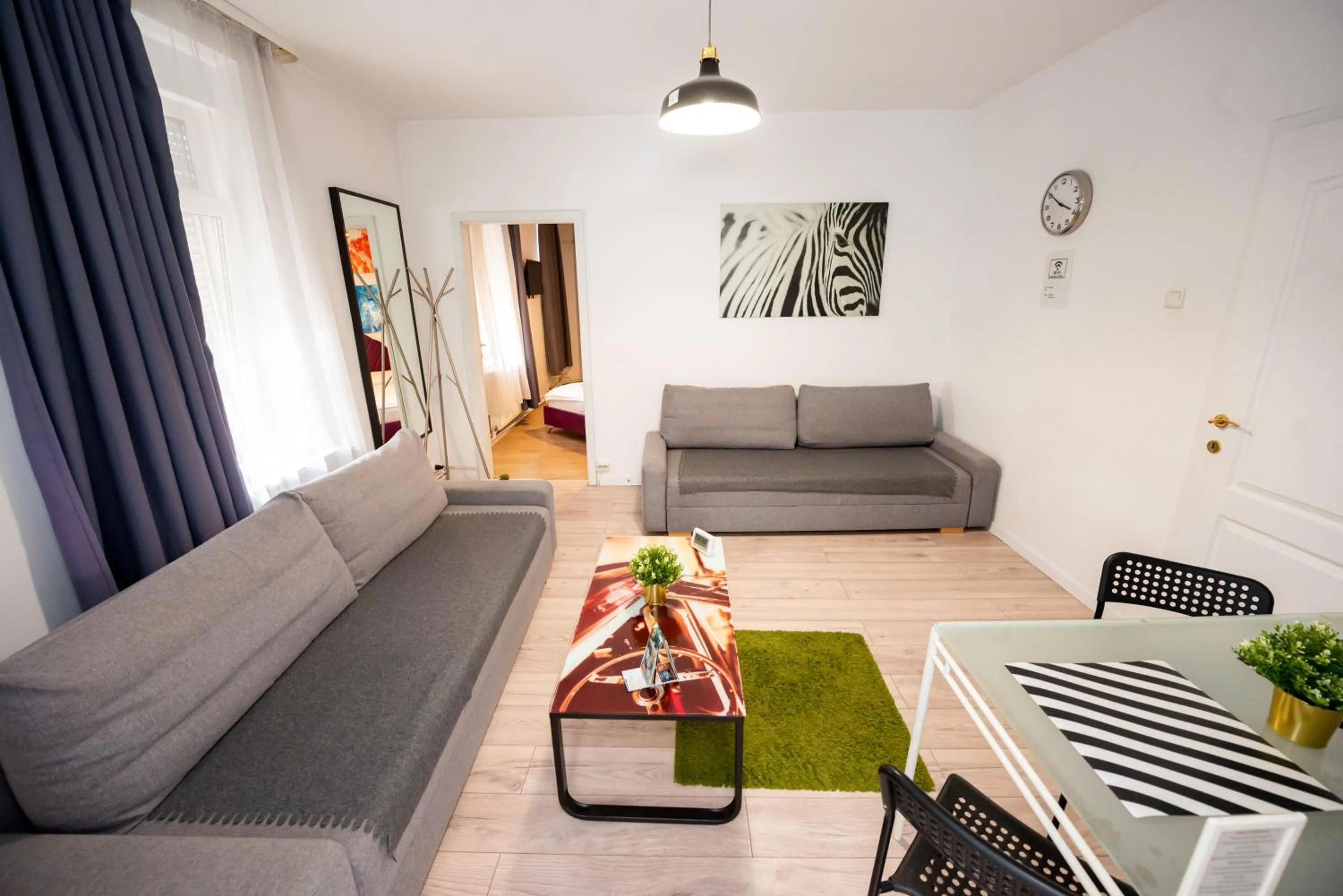 Two-Bedroom Apartment in Ideal Accommodation Old Centre