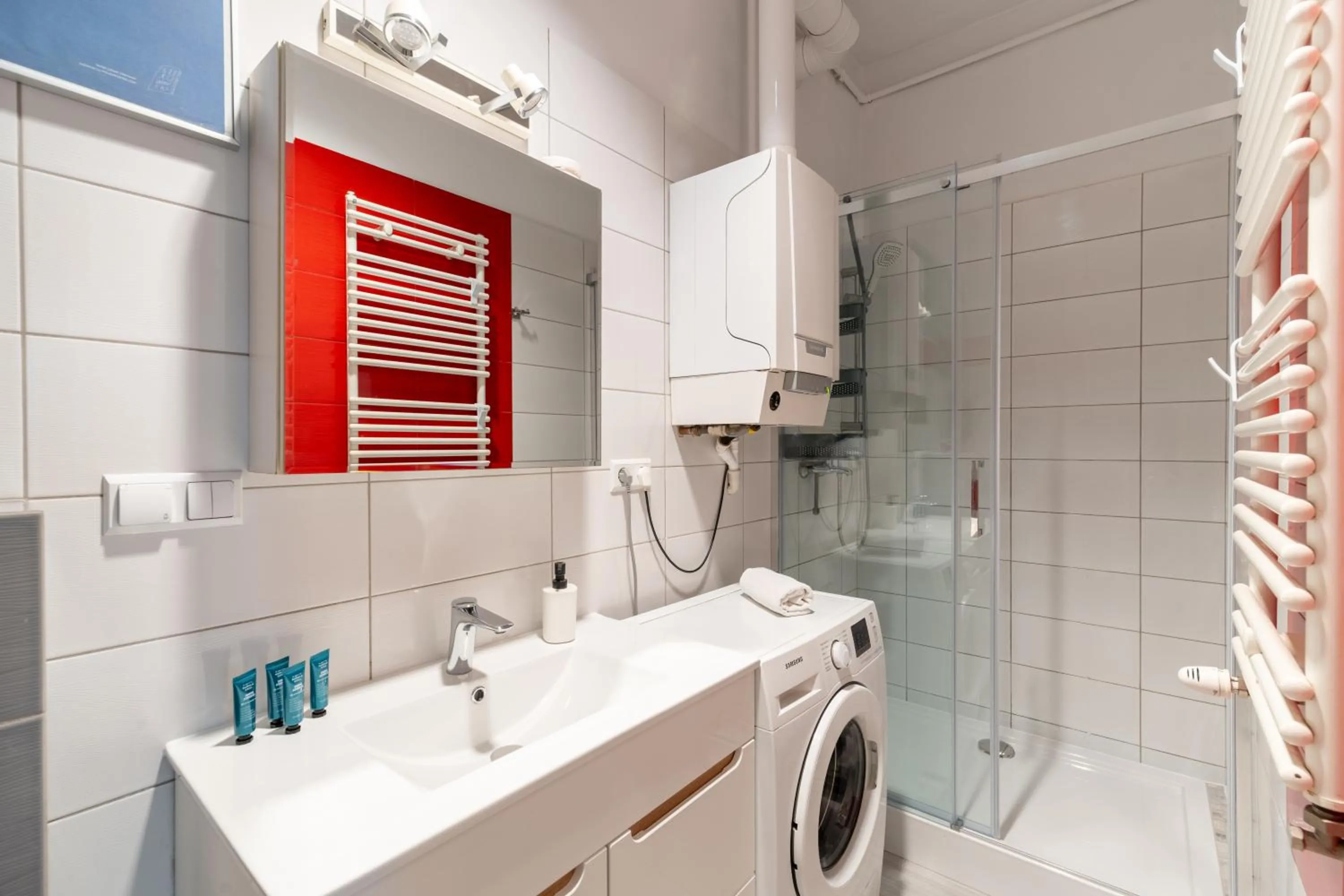 Shower in Horizon Apartments - Plac Nowy