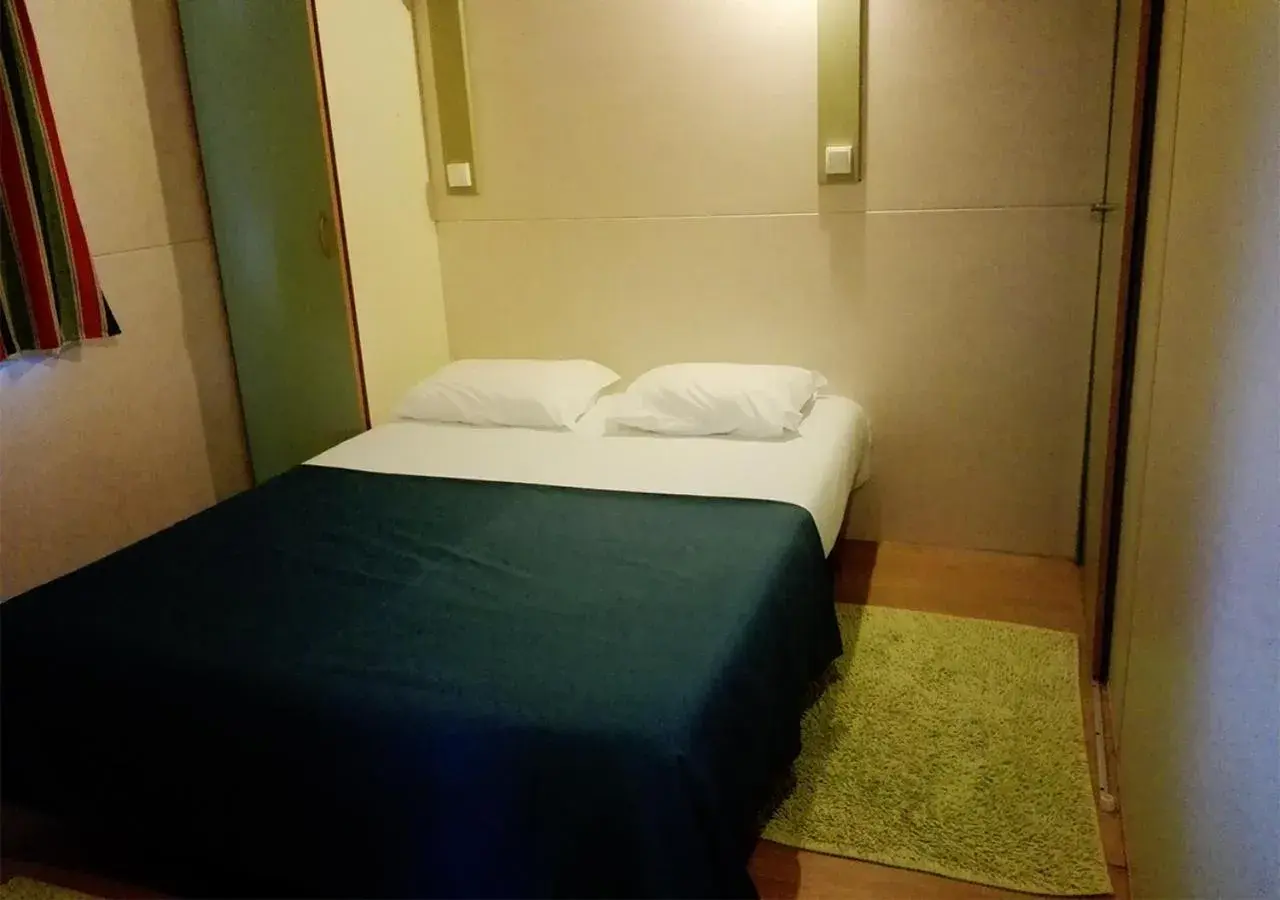 Bed in Parque de Campismo Orbitur Valado Bed in Parque de Campismo Orbitur Valado