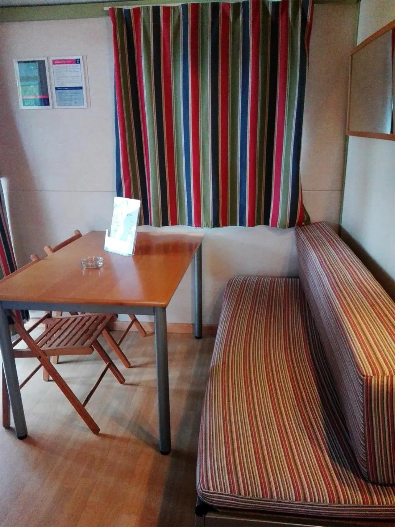 Living room in Parque de Campismo Orbitur Valado Living room in Parque de Campismo Orbitur Valado