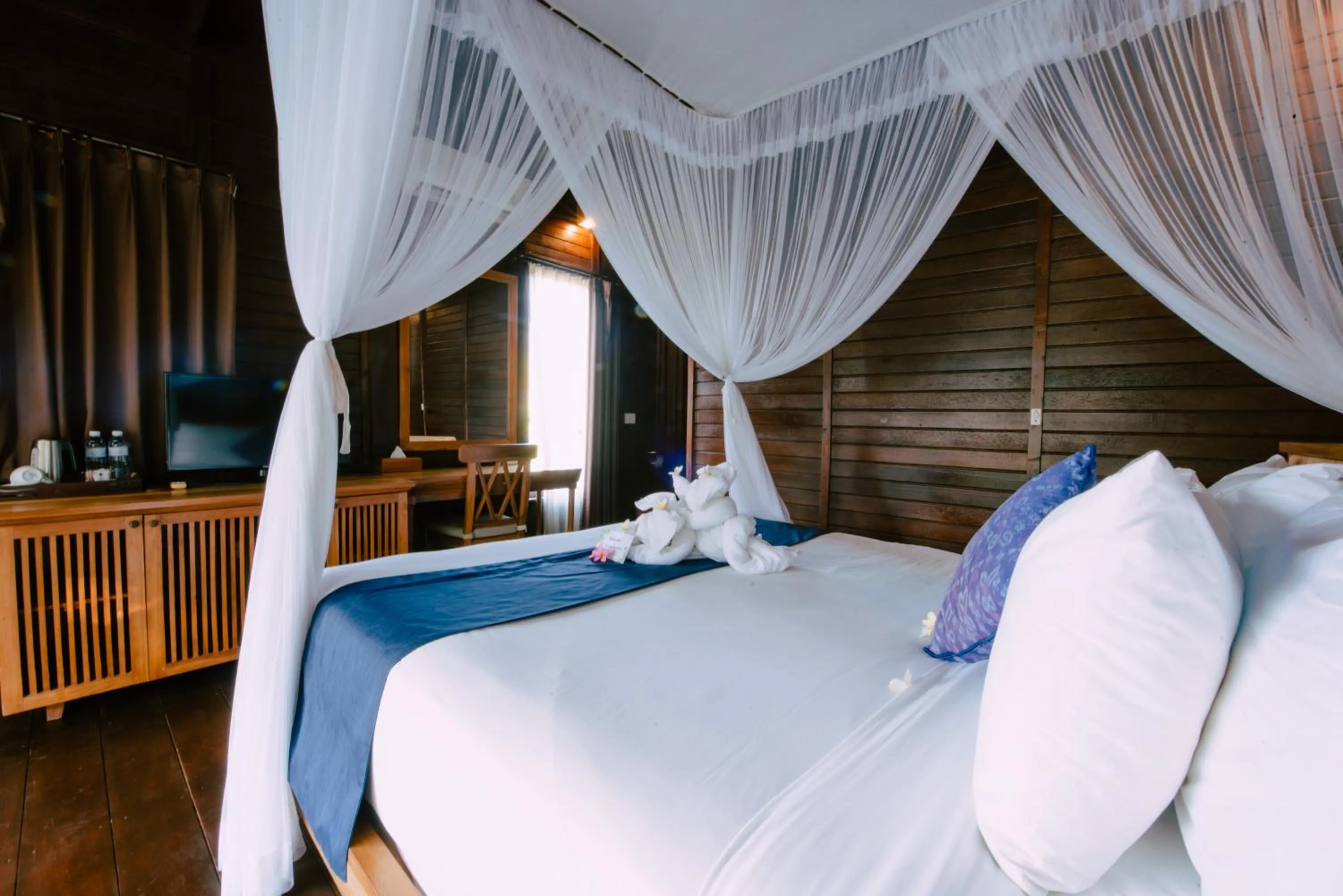 Property building, Bed in Puri Pandawa Resort