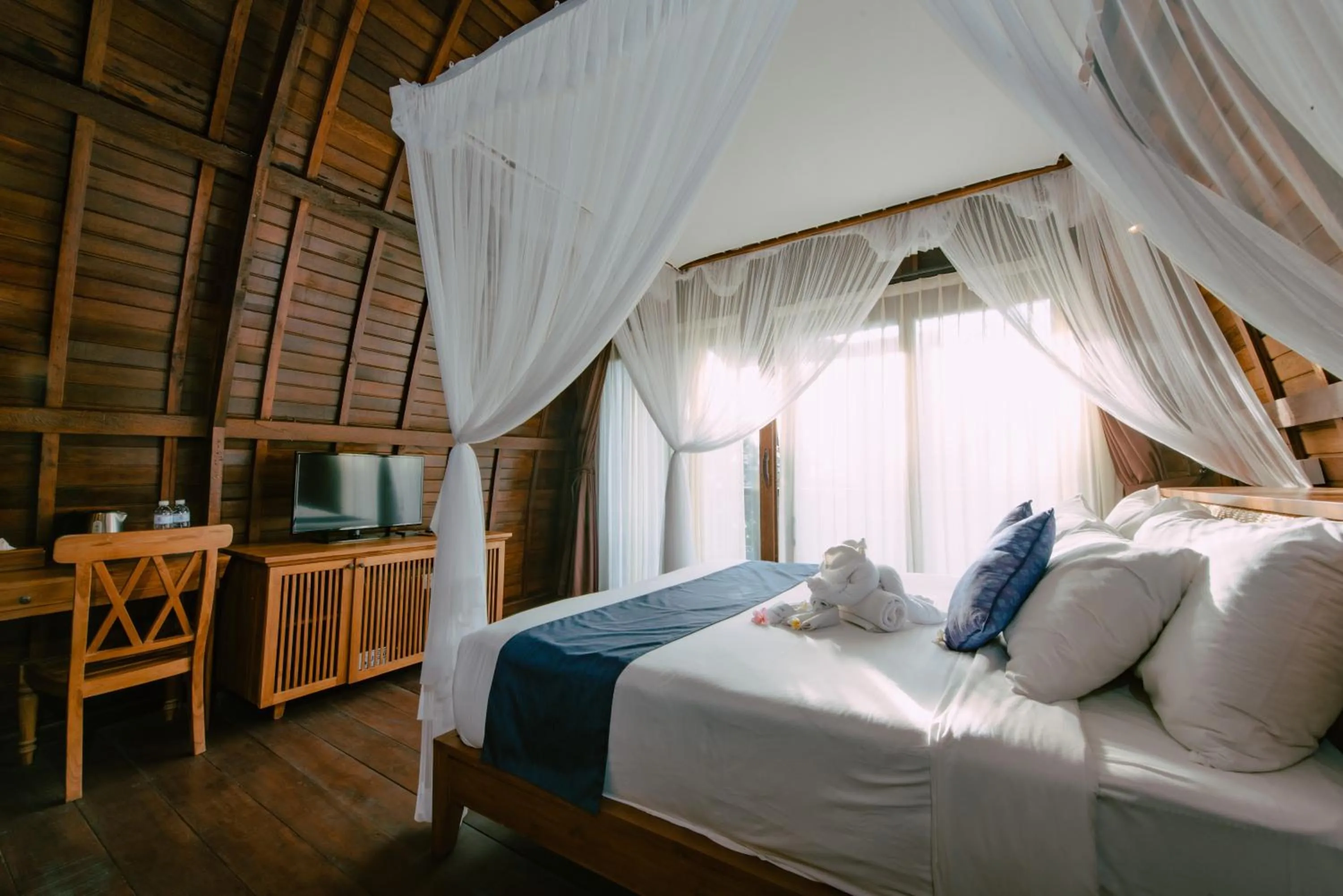 Property building, Bed in Puri Pandawa Resort