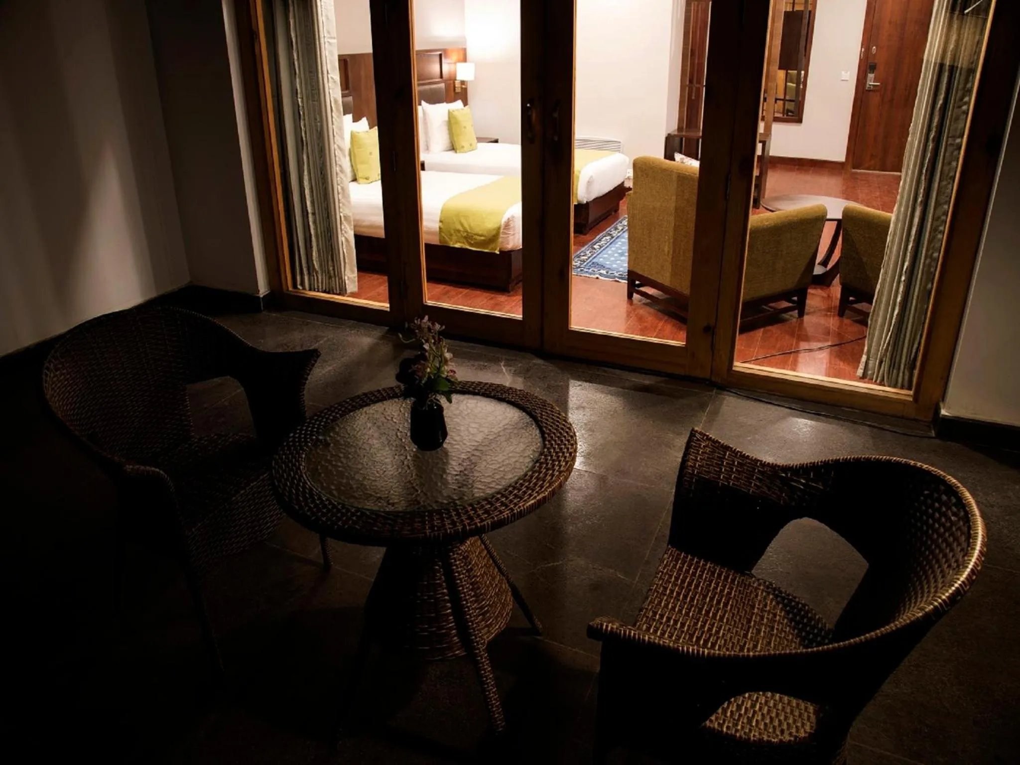 Balcony/Terrace, Bed in CityHotel, Thimphu