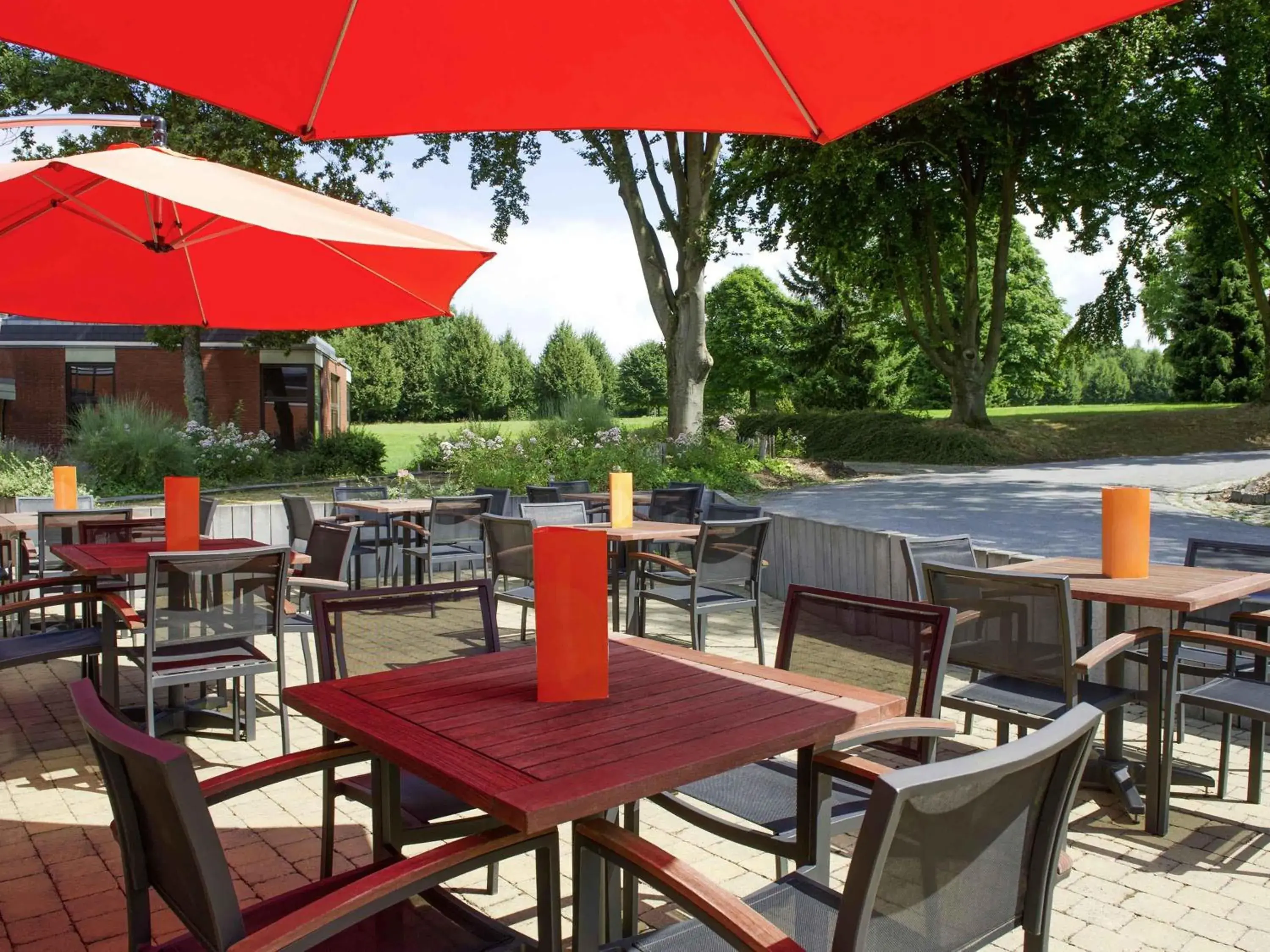 Lounge or bar in ibis Styles Louvain-la-Neuve Hotel and Events Lounge or bar in ibis Styles Louvain-la-Neuve Hotel and Events