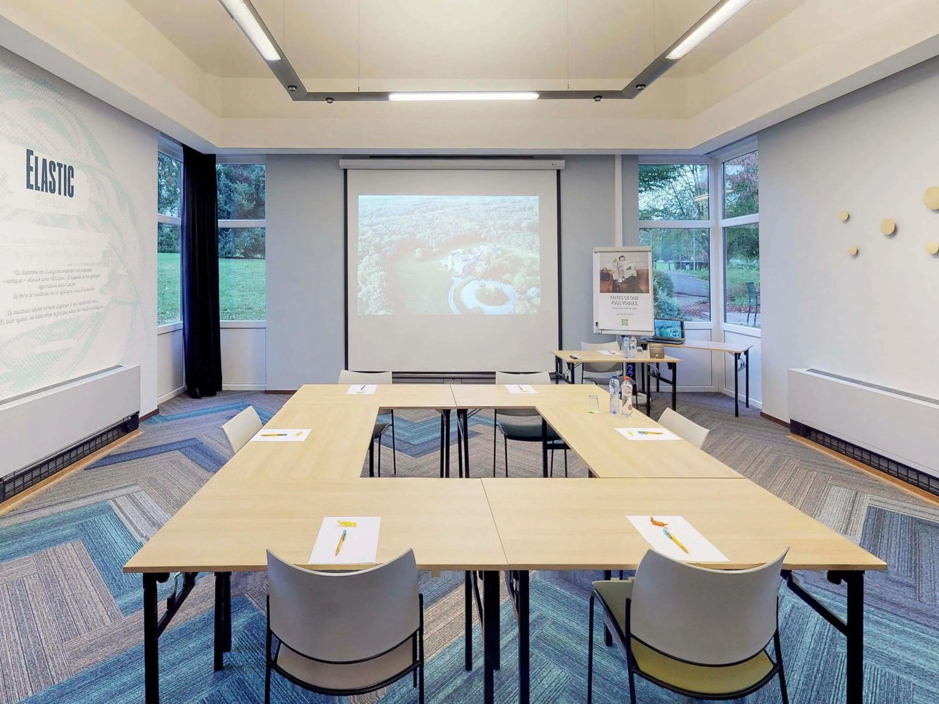 Meeting/conference room in ibis Styles Louvain-la-Neuve Hotel and Events