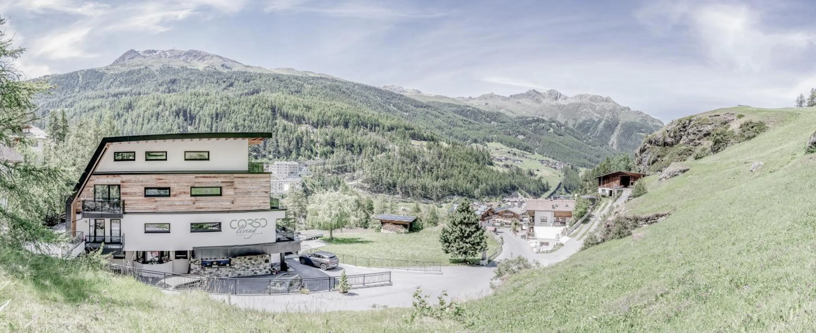 Spring in Corso Living