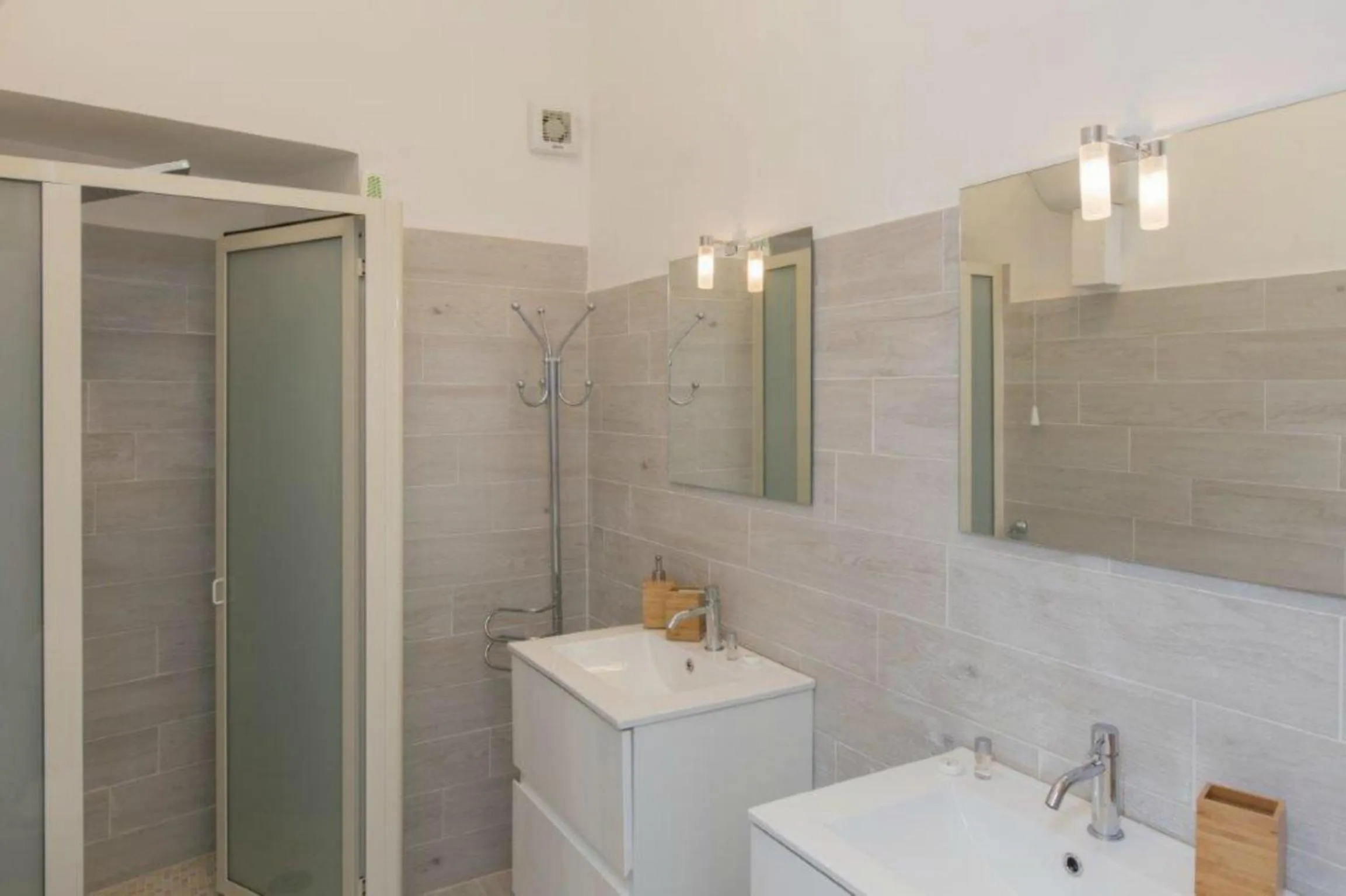 Bathroom in Affittacamere Cecco Rooms