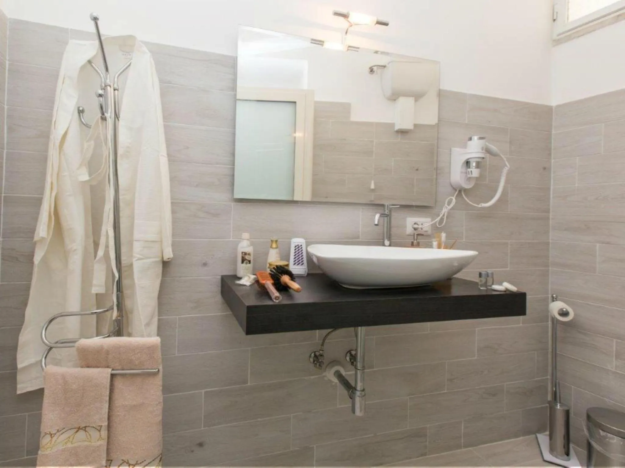 Bathroom in Affittacamere Cecco Rooms