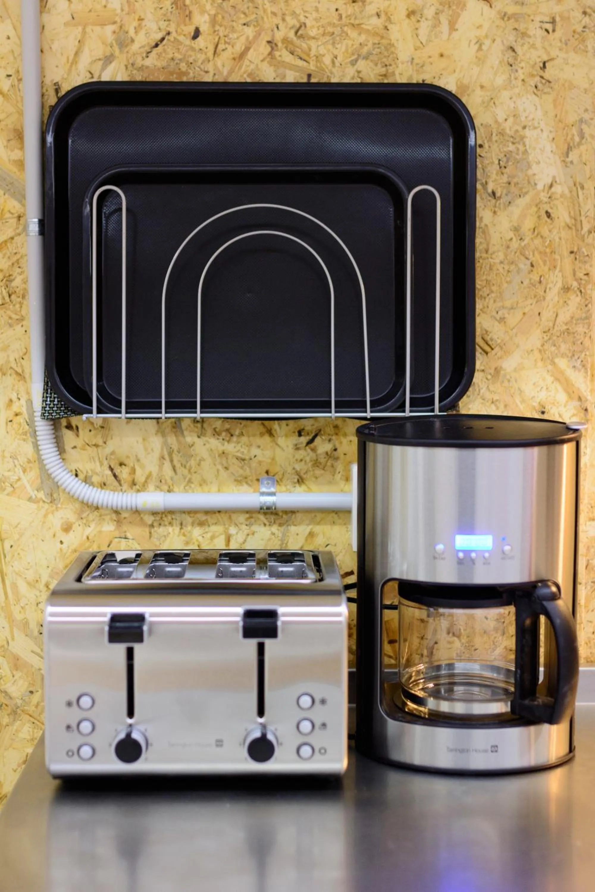 Coffee/tea facilities in Tomate Rooms