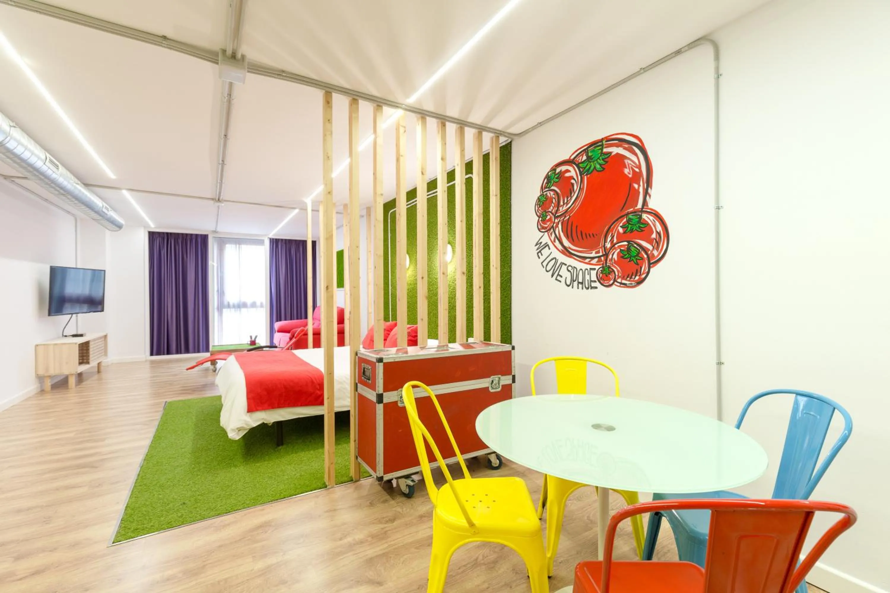 Tomate Rooms