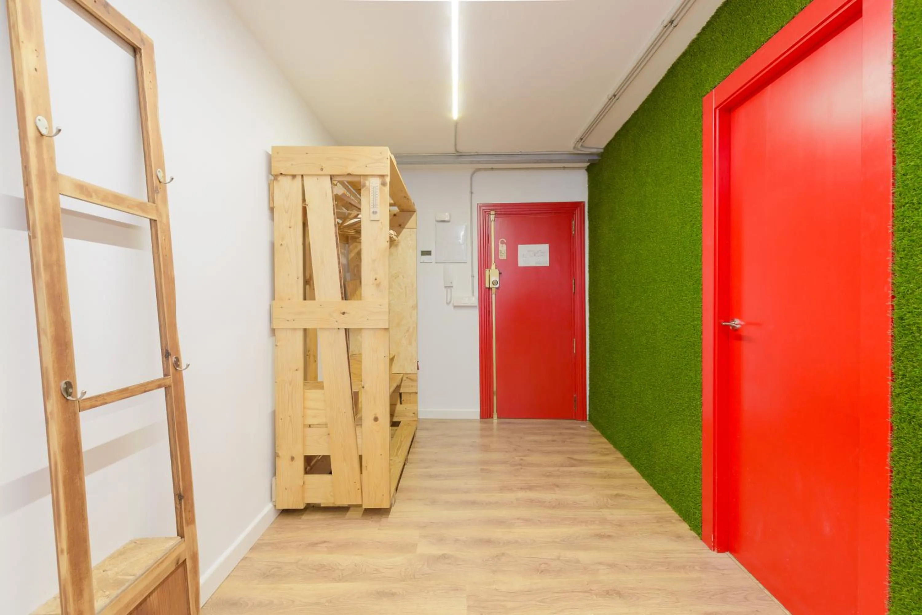Tomate Rooms
