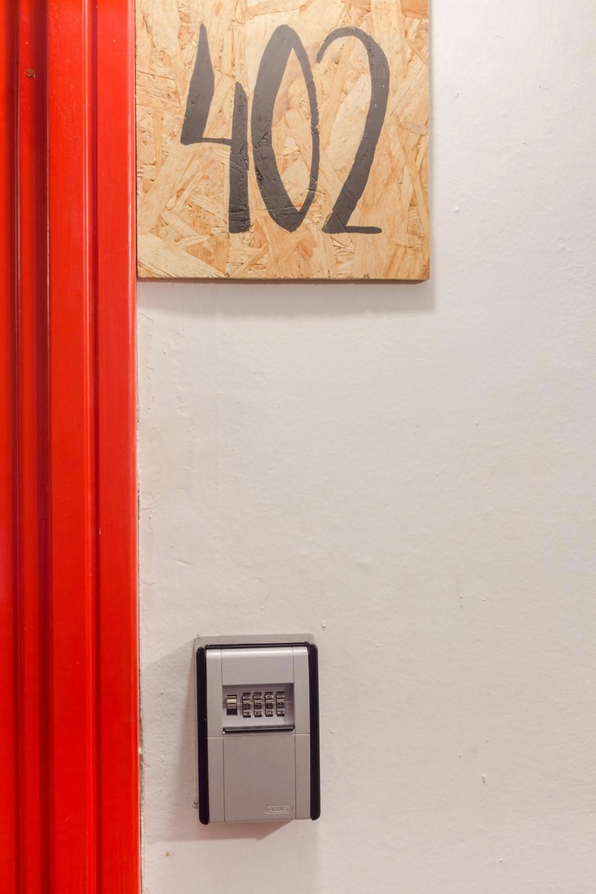 Decorative detail in Tomate Rooms