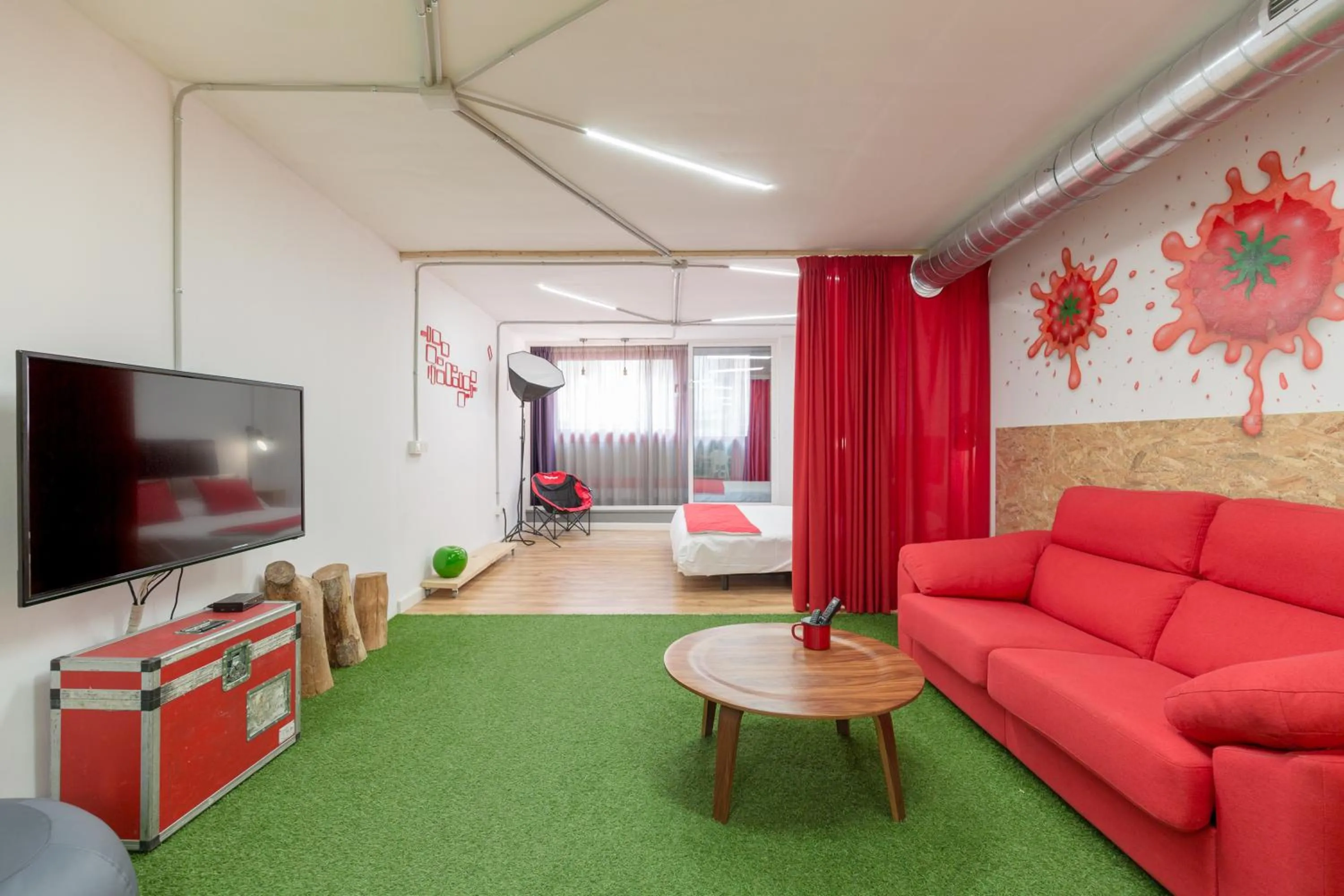 Tomate Rooms