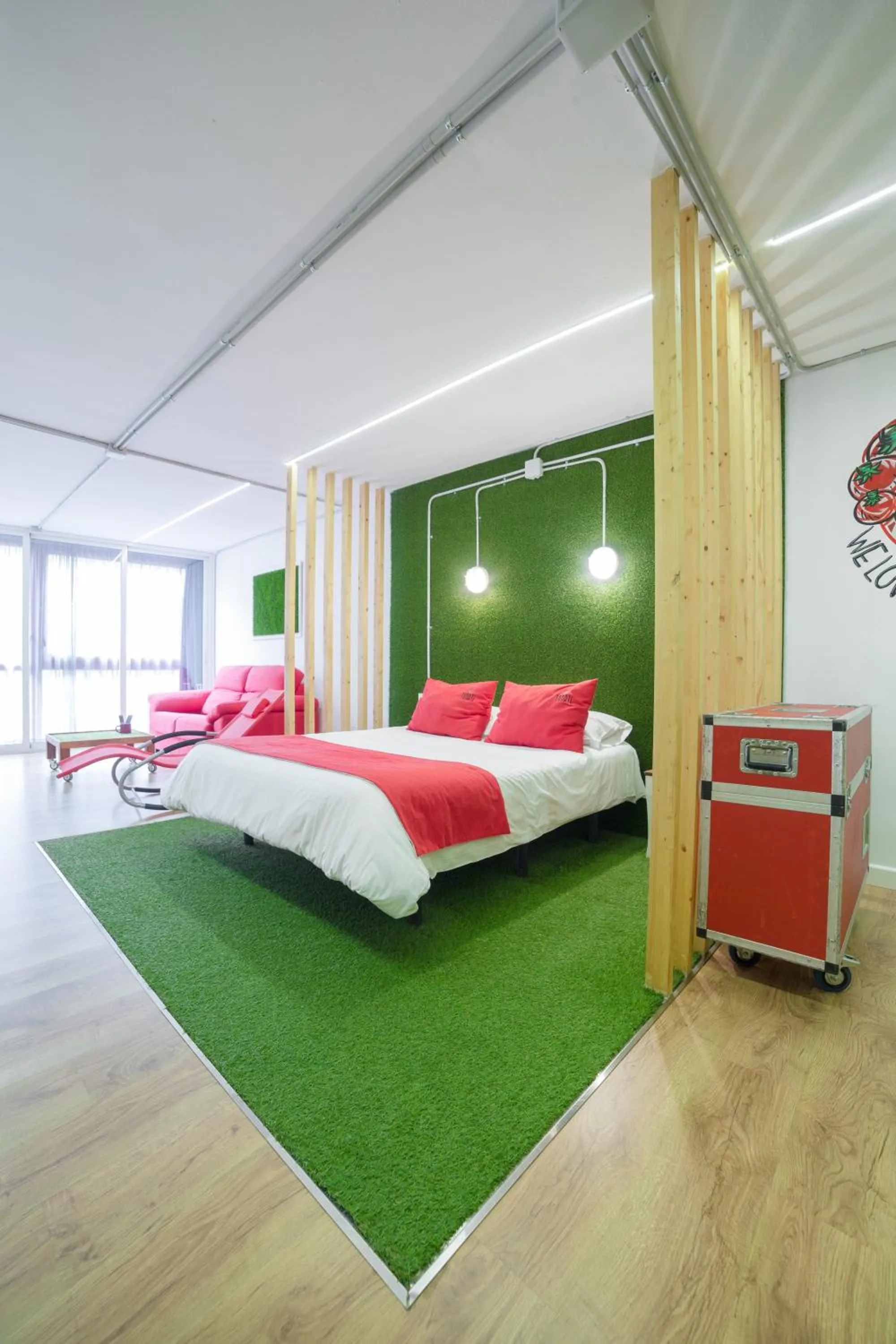 Bed in Tomate Rooms