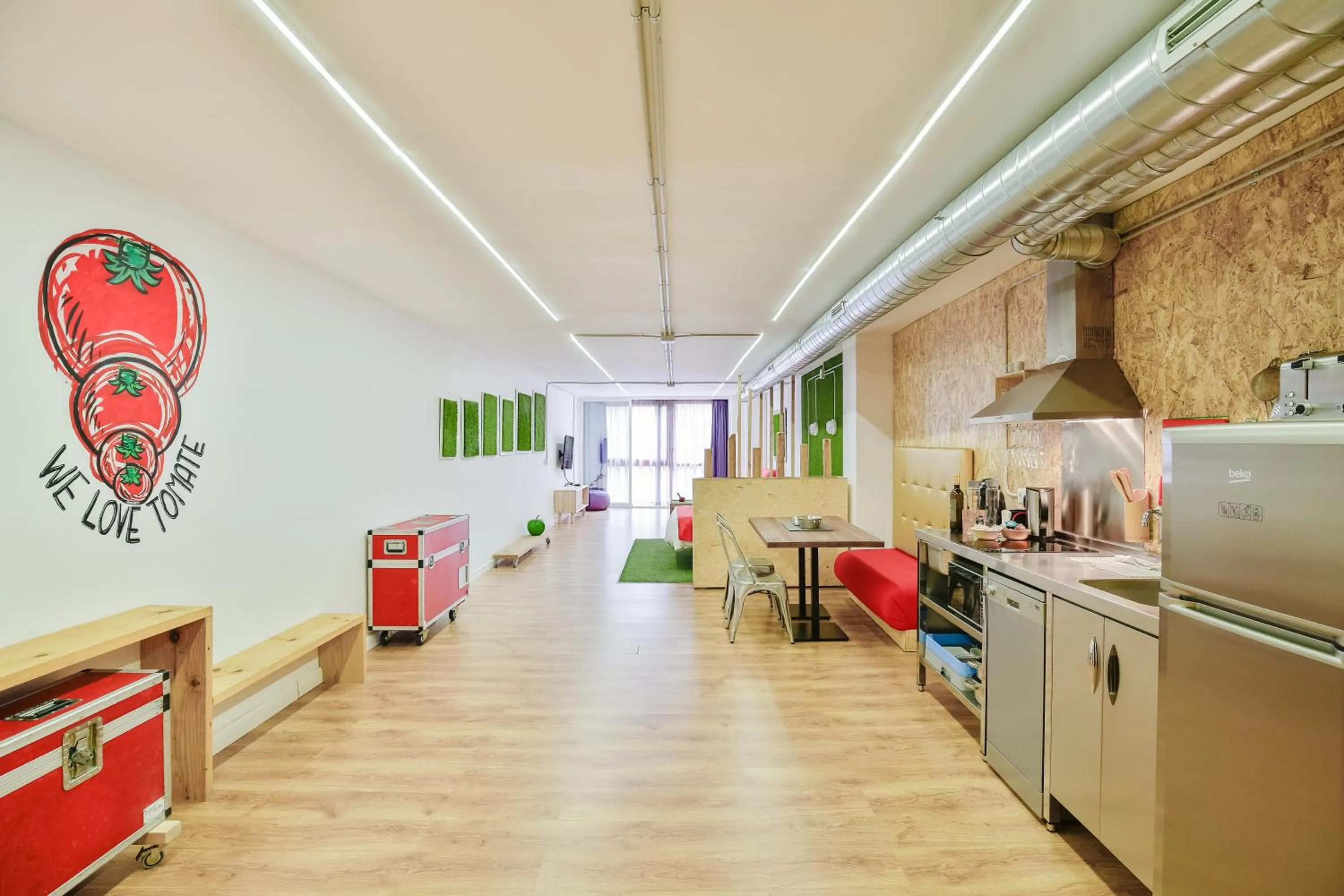 Photo of the whole room in Tomate Rooms