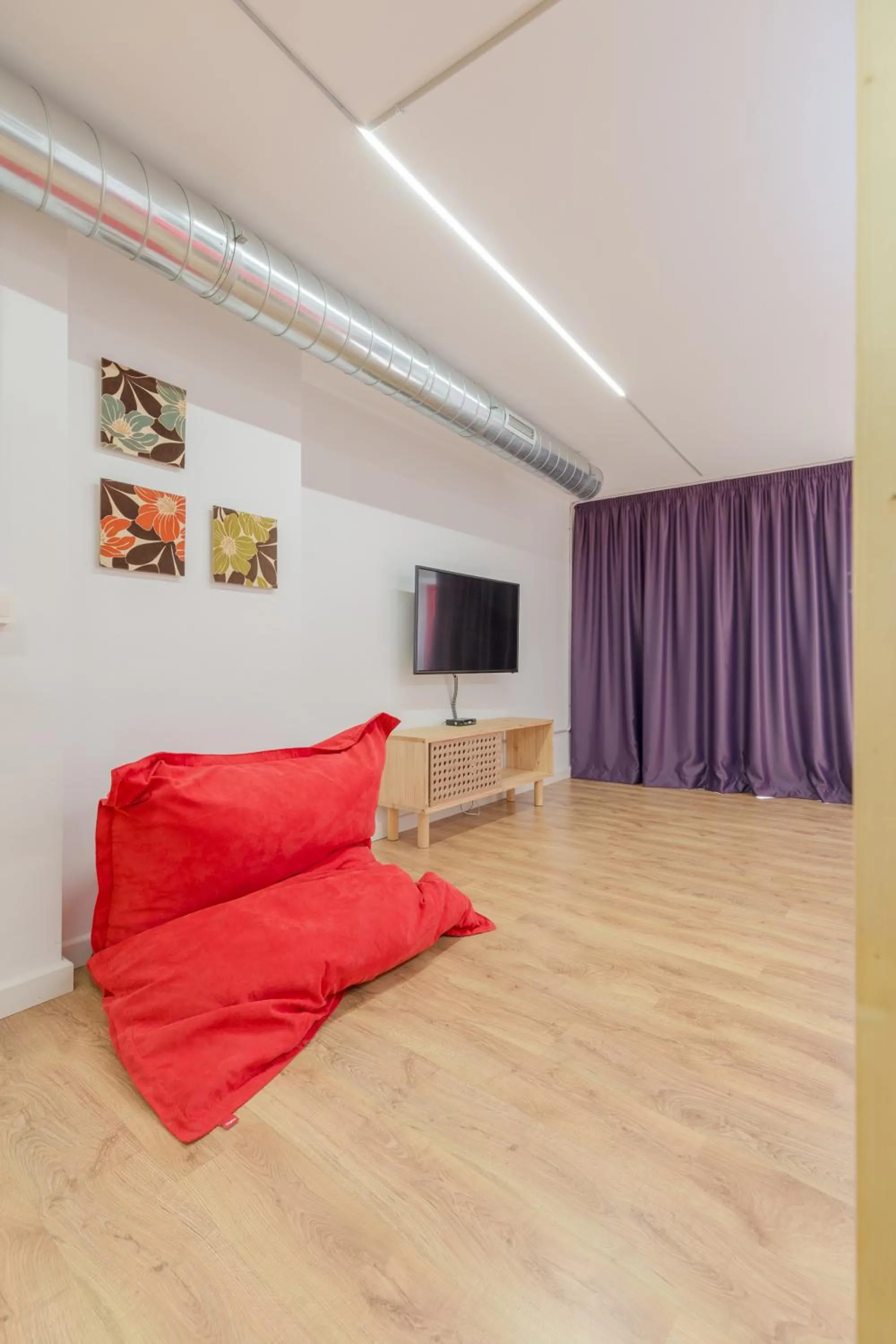 Tomate Rooms