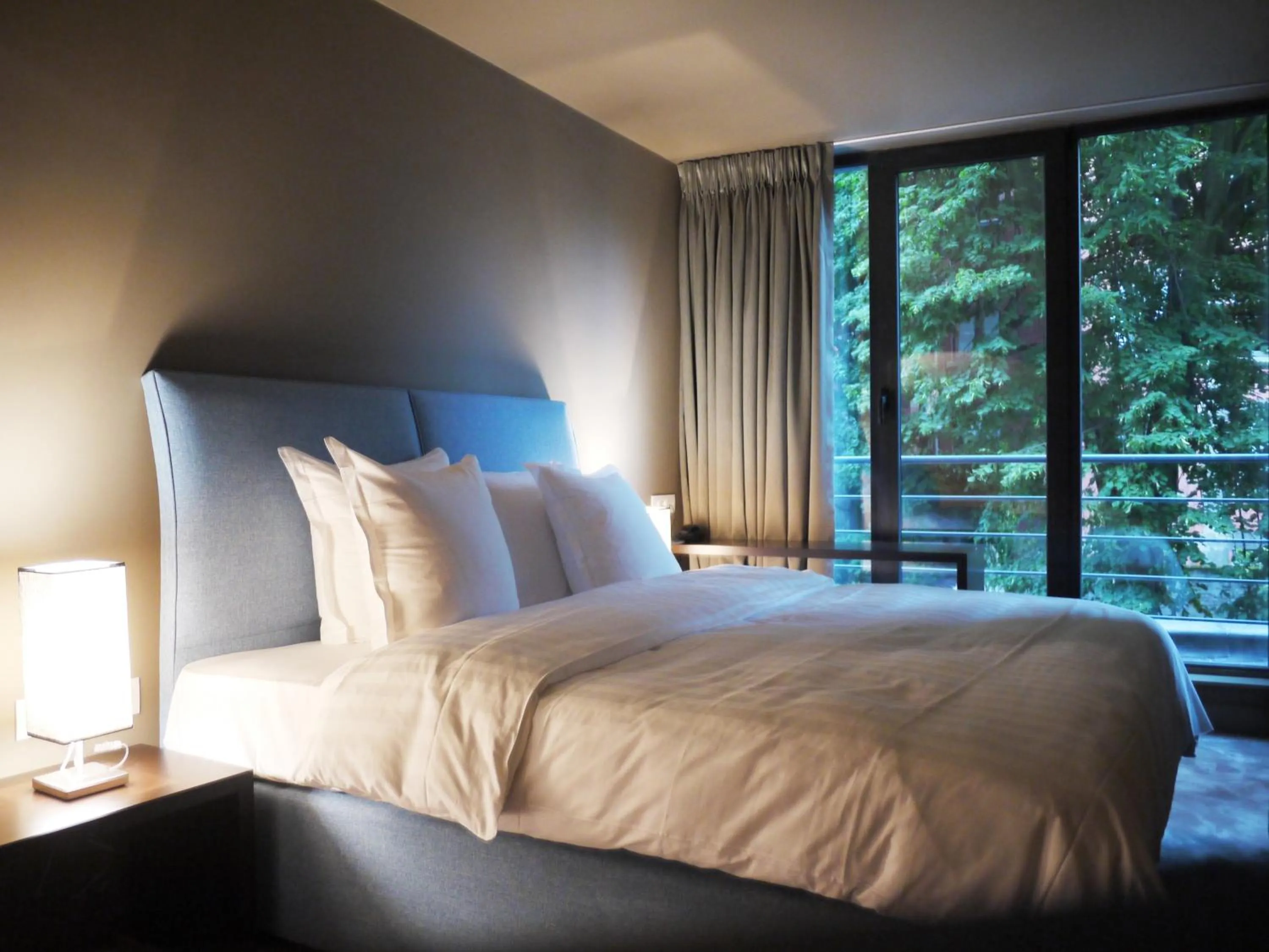 Bed in Hotel The Neufchatel