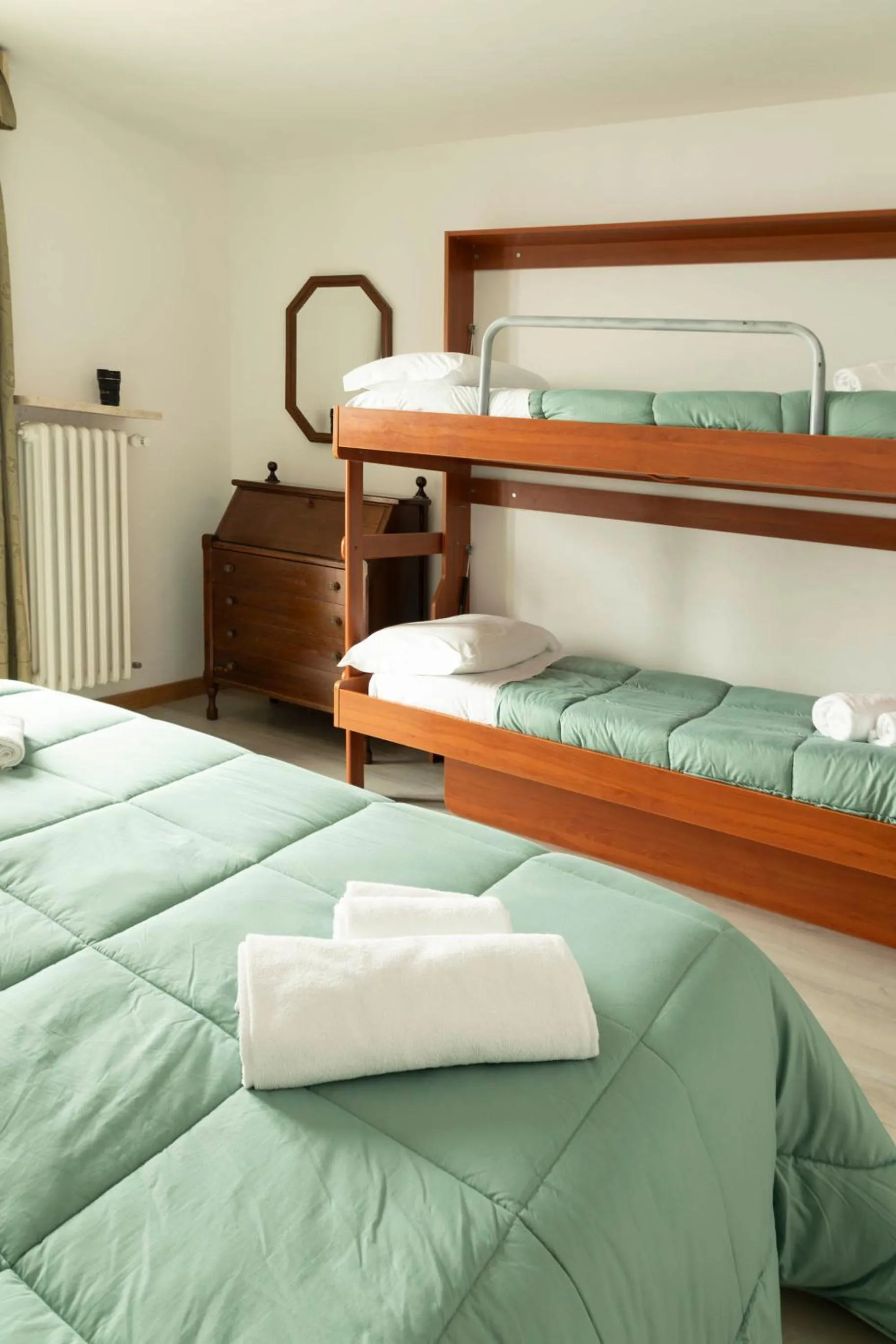 Bedroom, Bed in Hotel Galassia