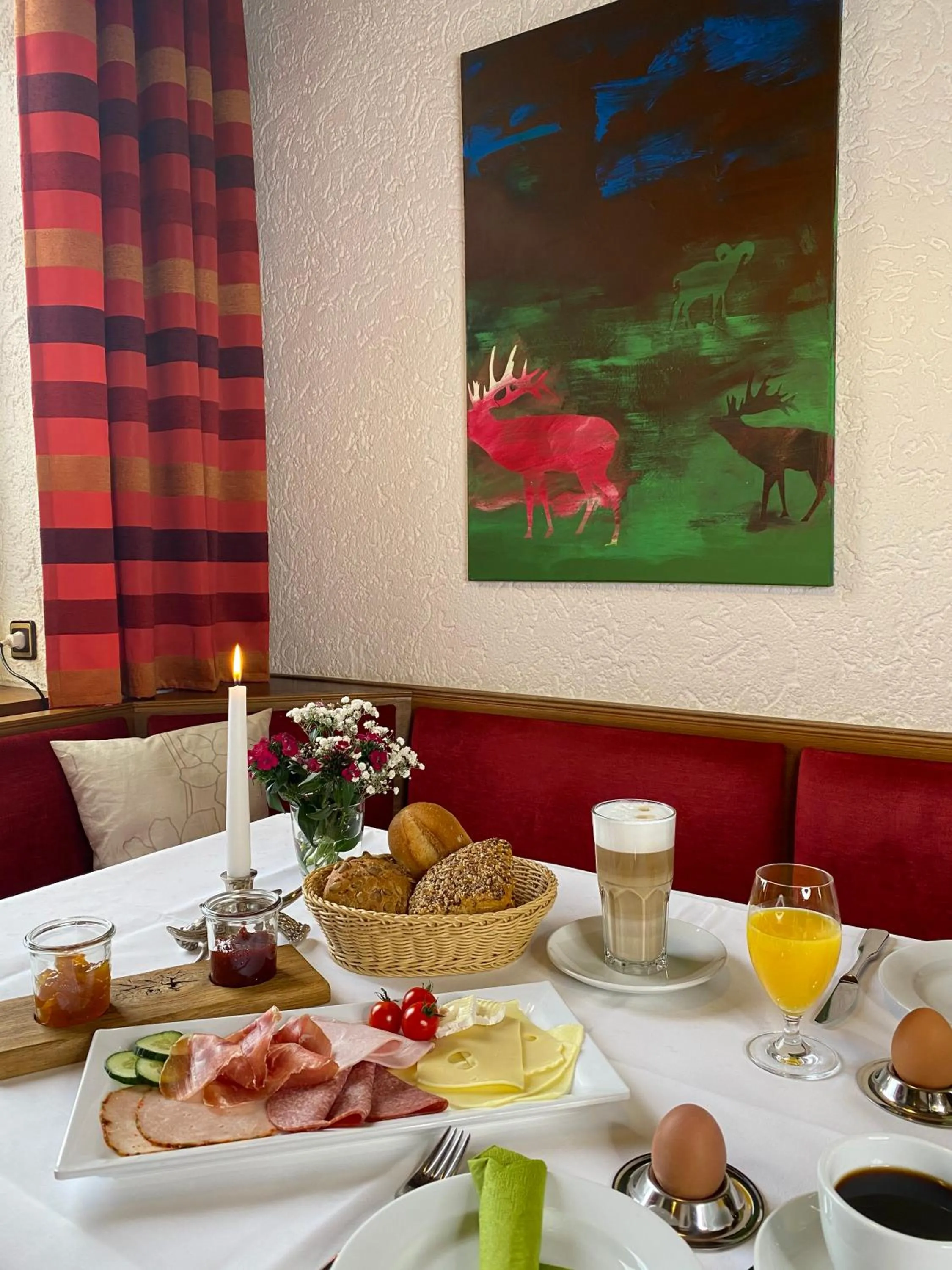 Food and drinks in Hotel Wolfsjäger