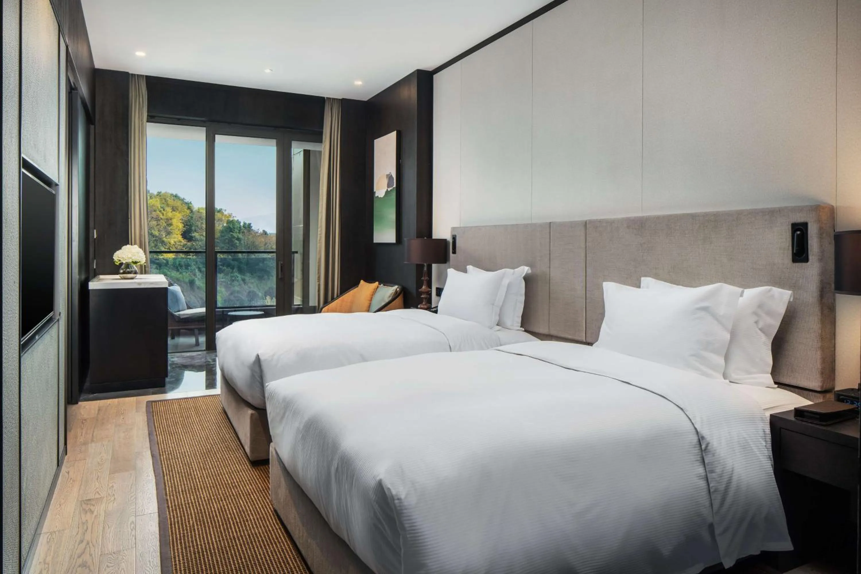 Twin Room in Hilton Ningbo Dongqian Lake