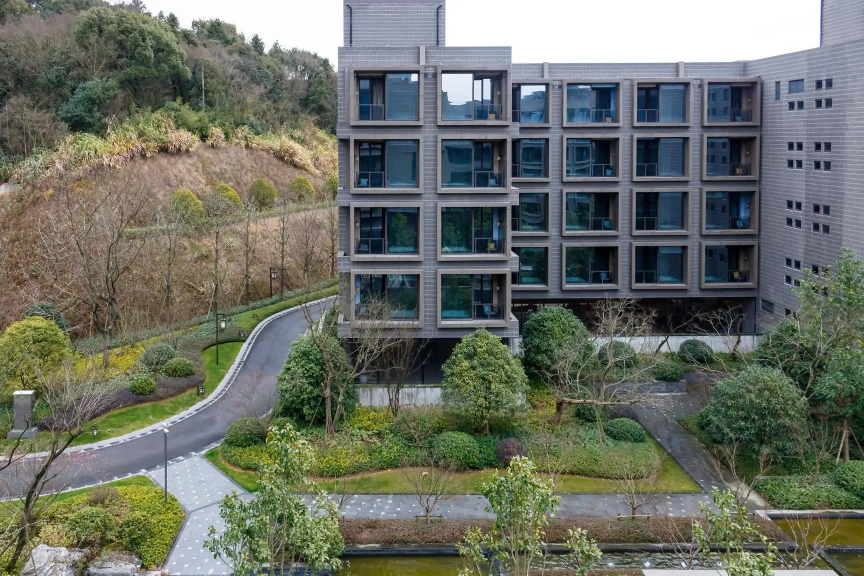 Property building in Hilton Ningbo Dongqian Lake Property building in Hilton Ningbo Dongqian Lake