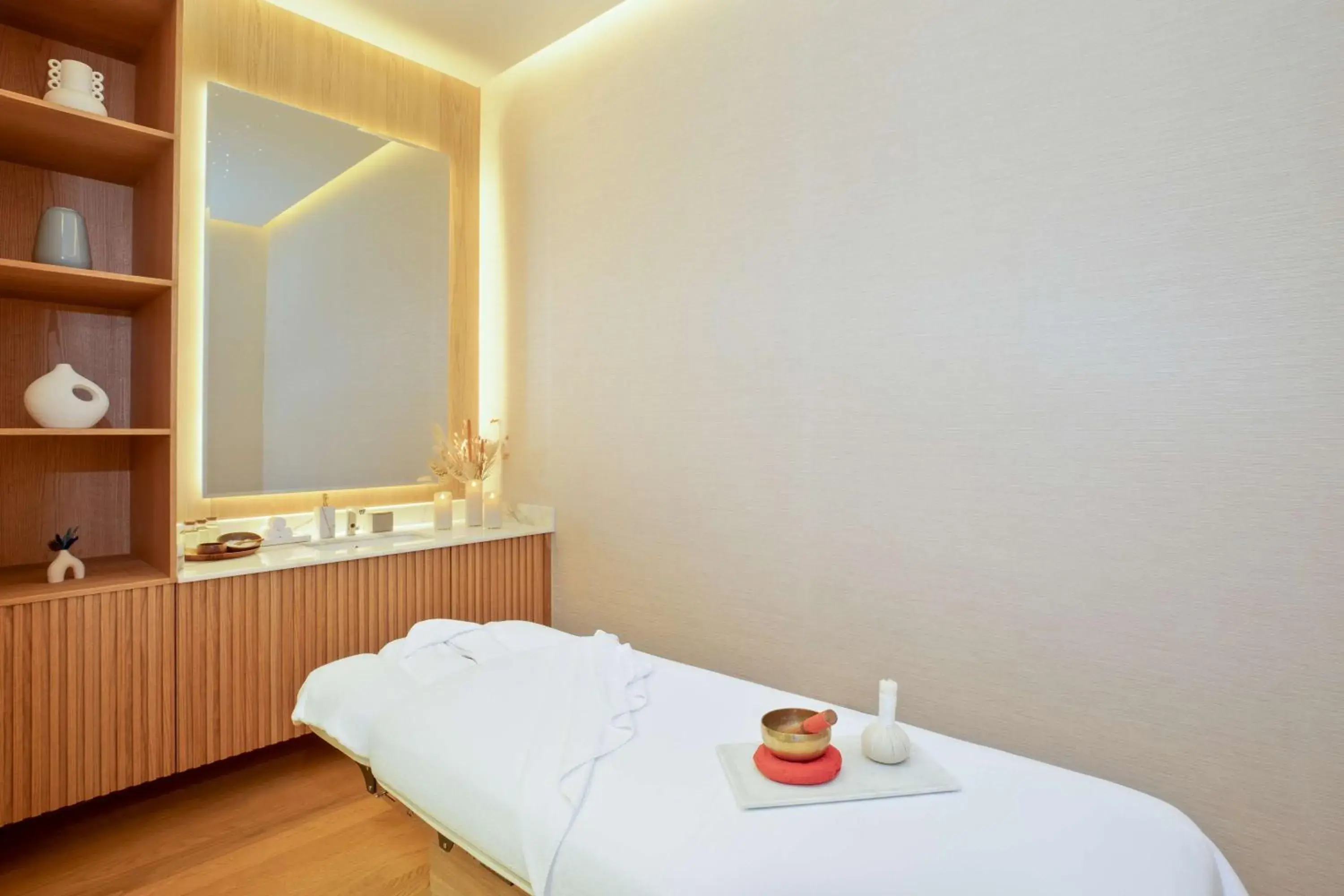 Spa and wellness centre/facilities, Bed in AlRayyan Hotel Doha, Curio Collection by Hilton Spa and wellness centre/facilities, Bed in AlRayyan Hotel Doha, Curio Collection by Hilton