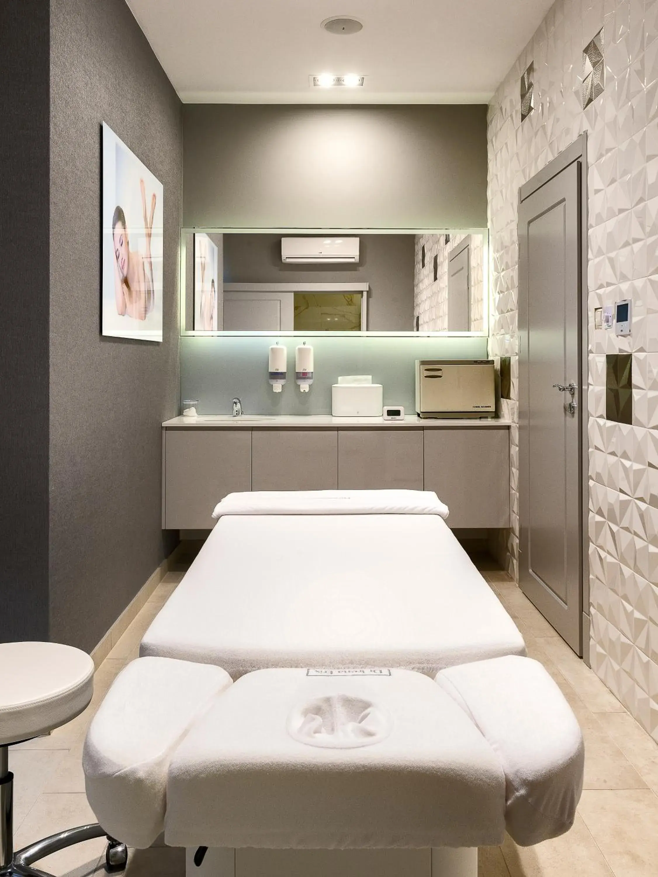 Fitness centre/facilities in Hotel Royal & Spa Fitness centre/facilities in Hotel Royal & Spa