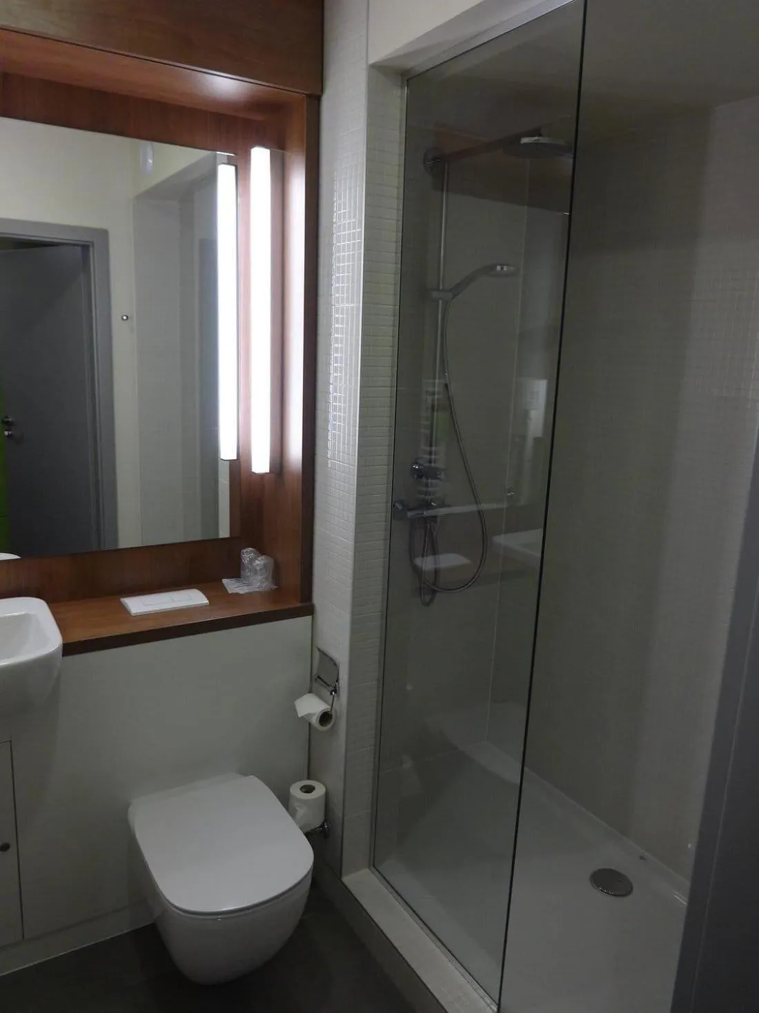 Shower in B&B Hotel Nowy Targ Centrum