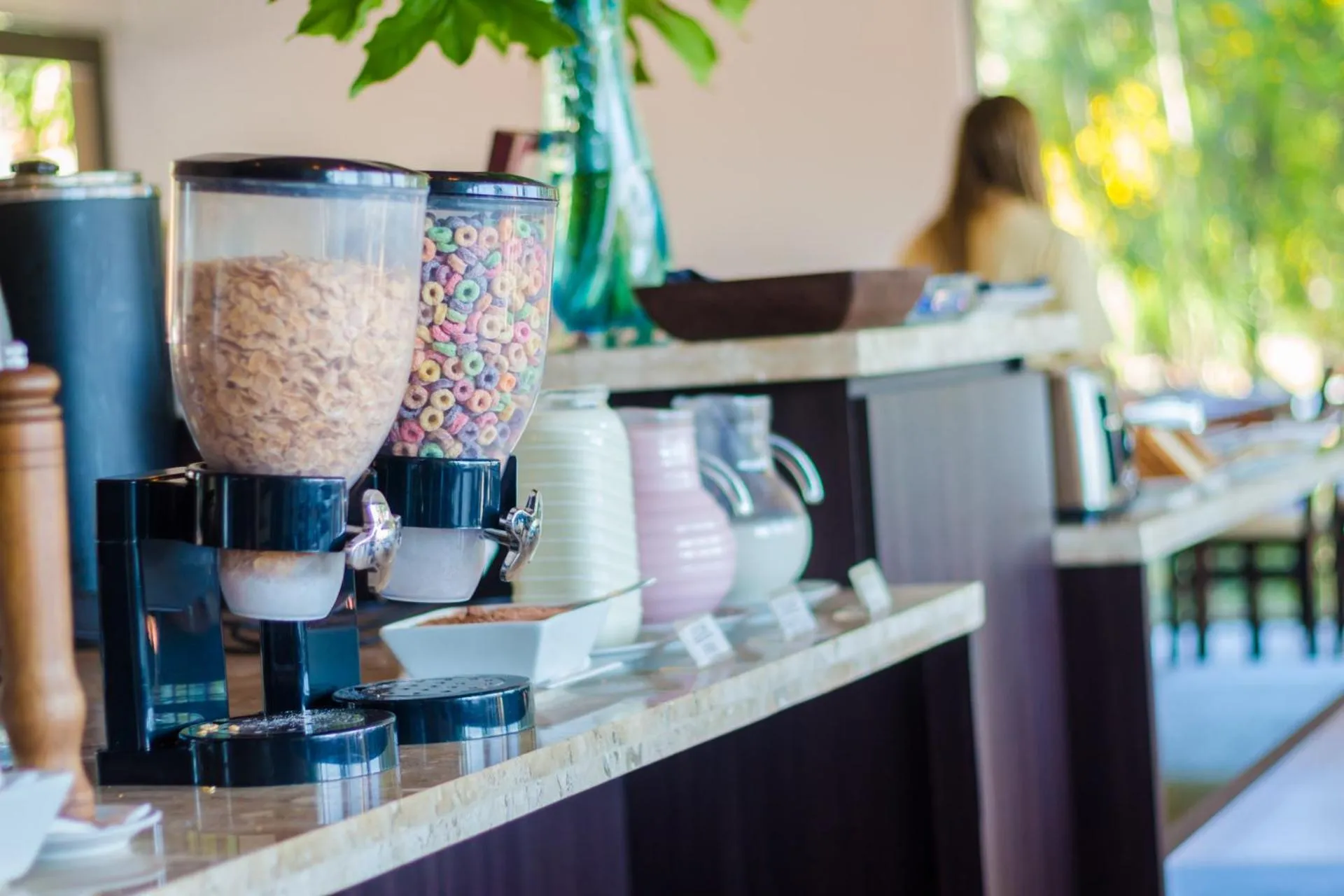 Restaurant/places to eat in Pirayu Hotel & Resort