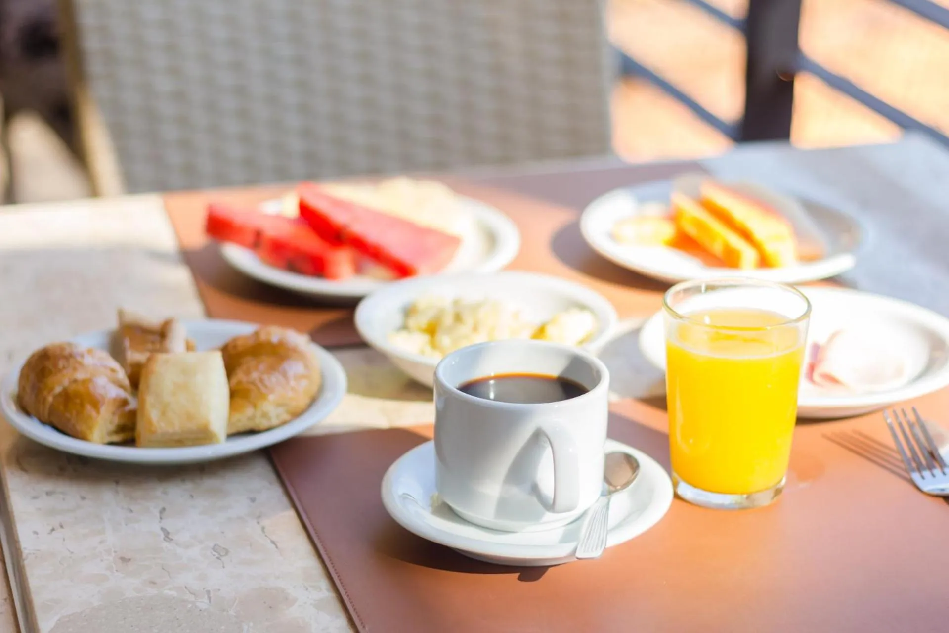 Restaurant/places to eat in Pirayu Hotel & Resort