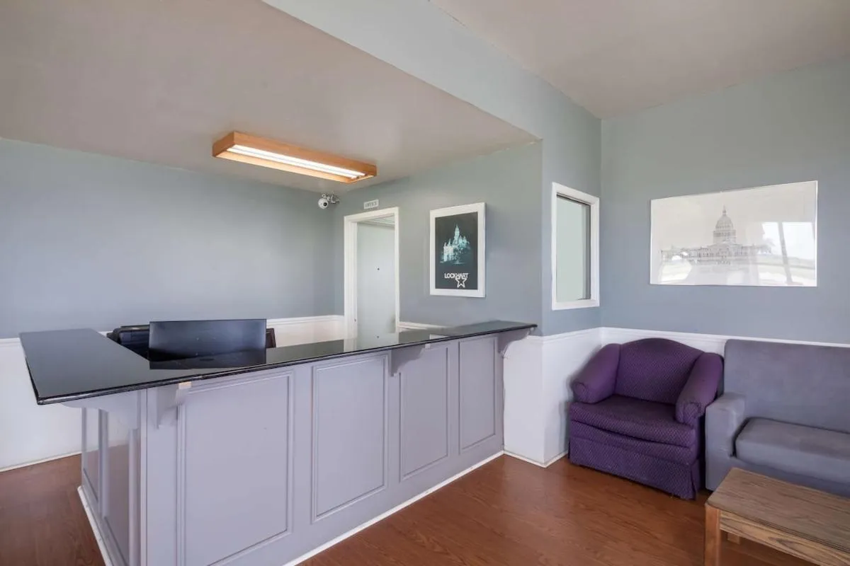 Americas Best Value Inn Lockhart TX