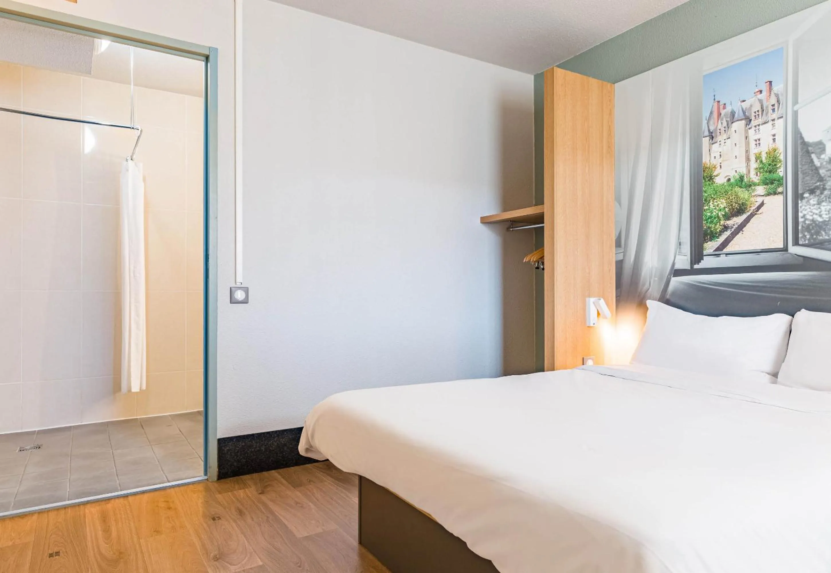 Bedroom, Bed in B&B HOTEL TOURS Sud Joué-lès-Tours