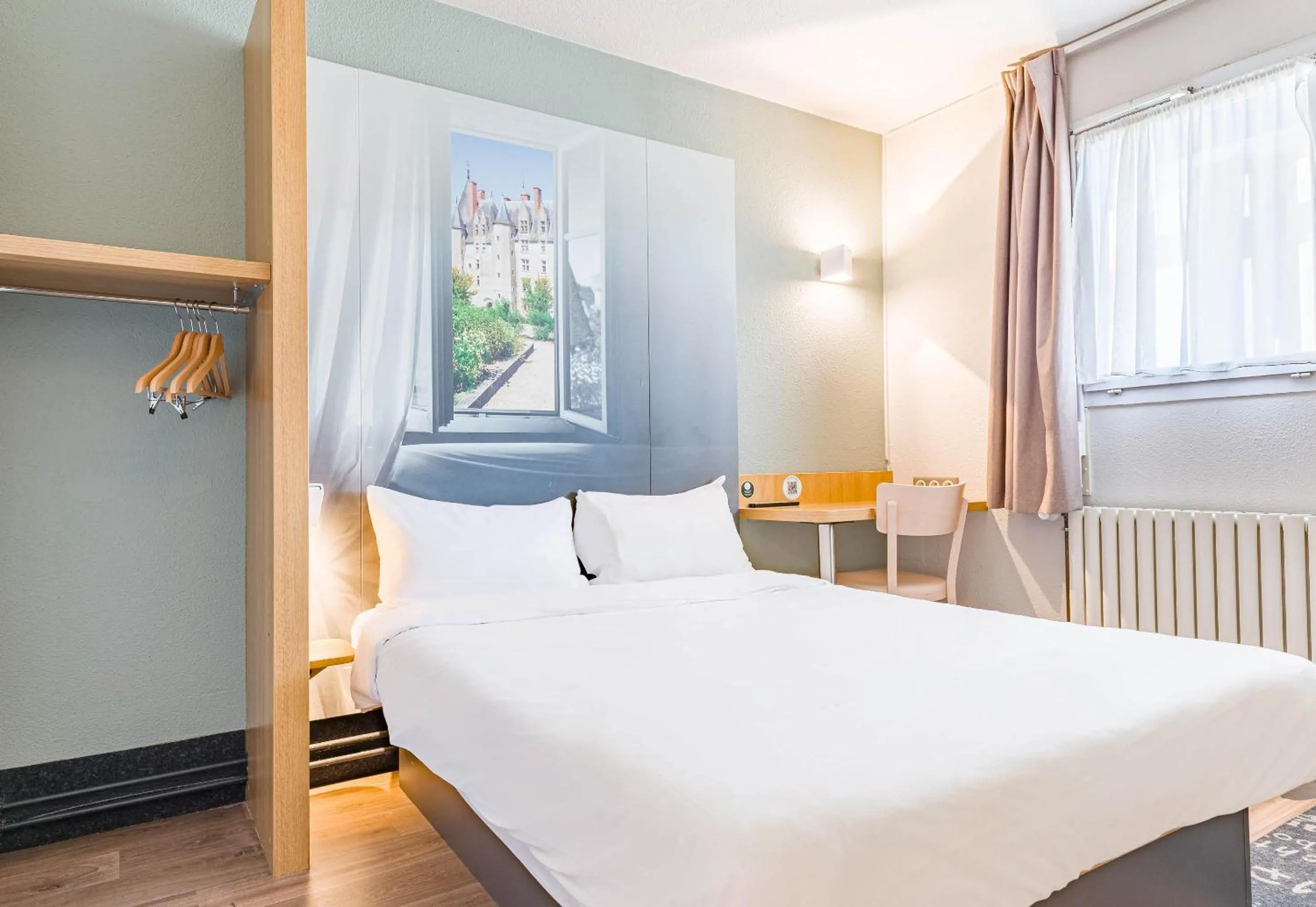 Bedroom, Bed in B&B HOTEL TOURS Sud Joué-lès-Tours