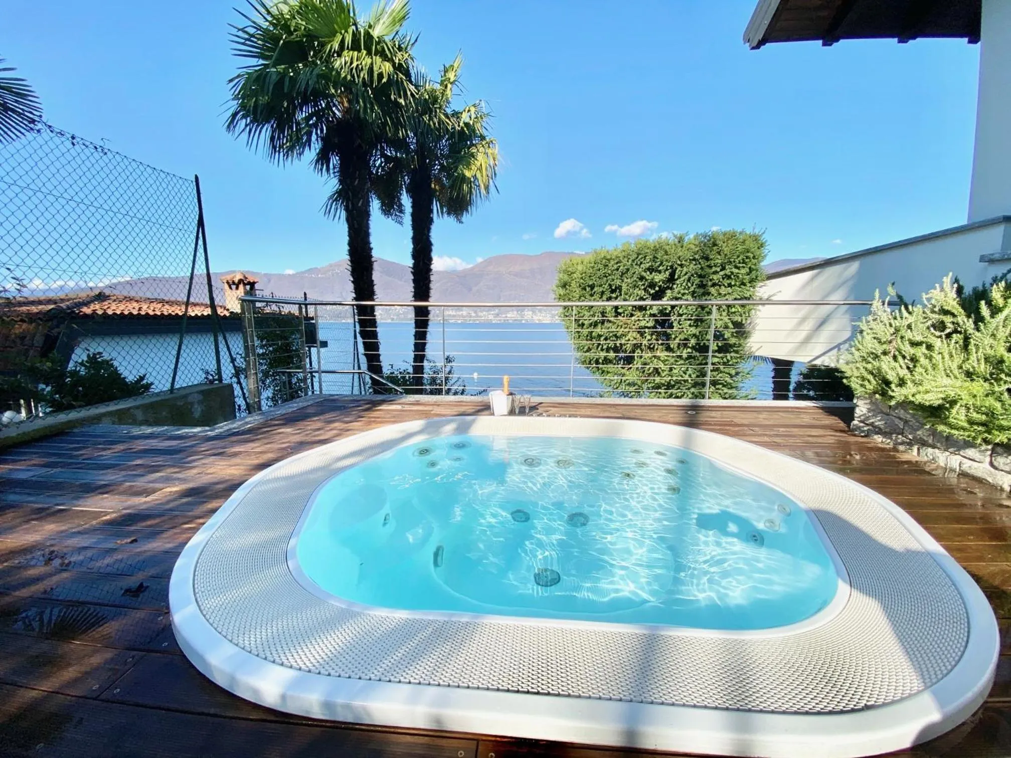 Hot Tub in Villa Poseidon