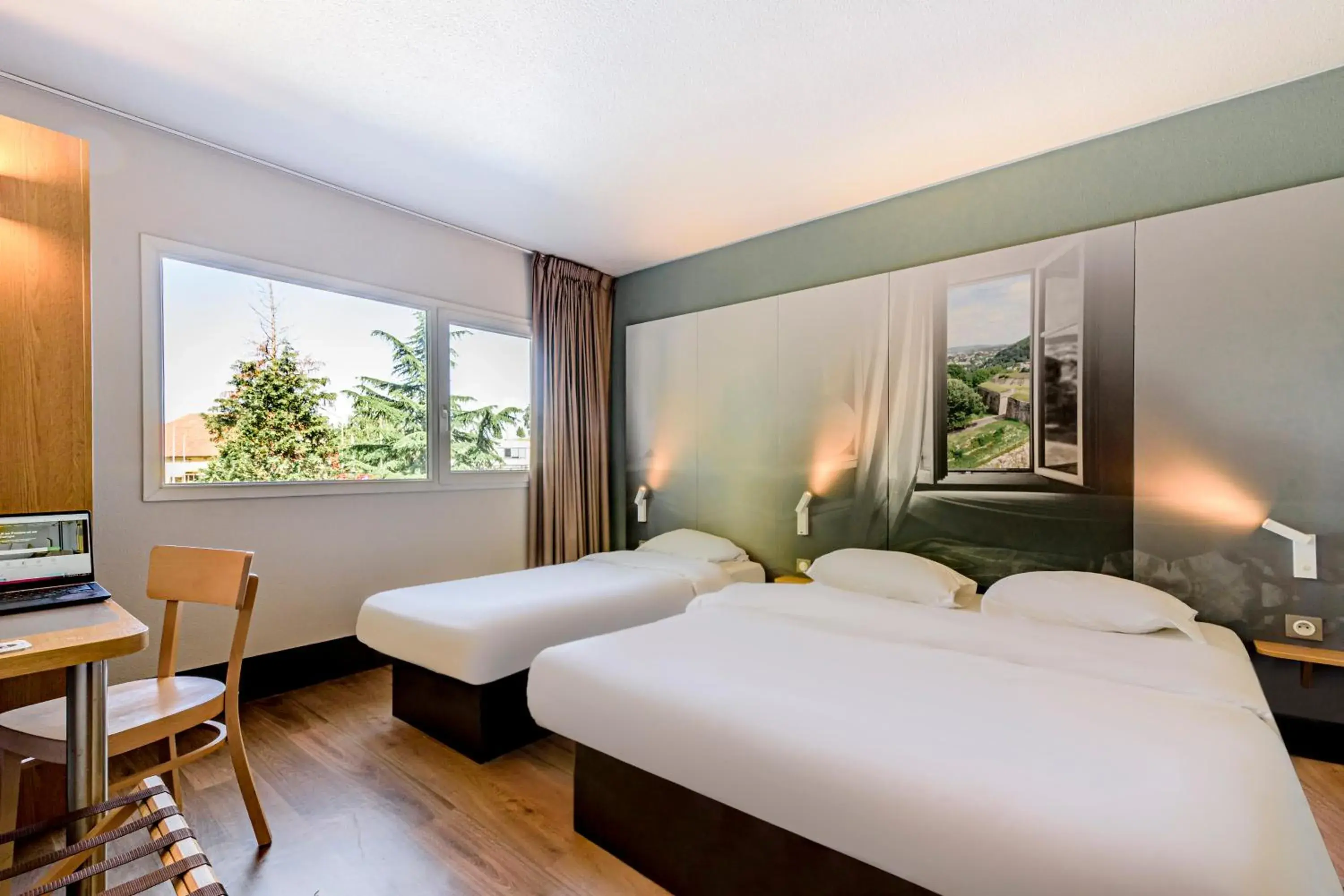 Triple Room in B&B HOTEL Besançon Chateaufarine Triple Room in B&B HOTEL Besançon Chateaufarine