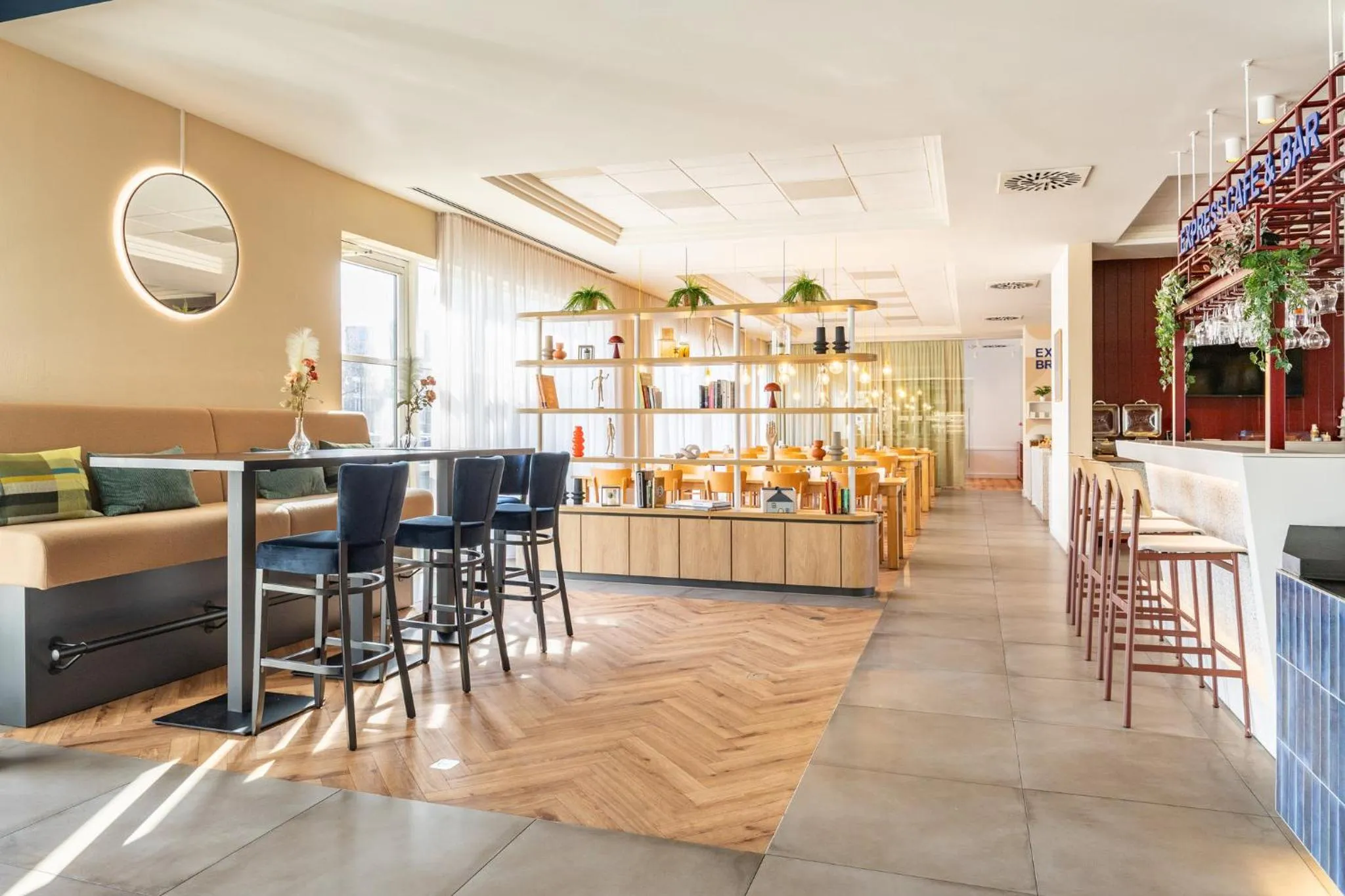 Property building in Holiday Inn Express Antwerpen City North by IHG